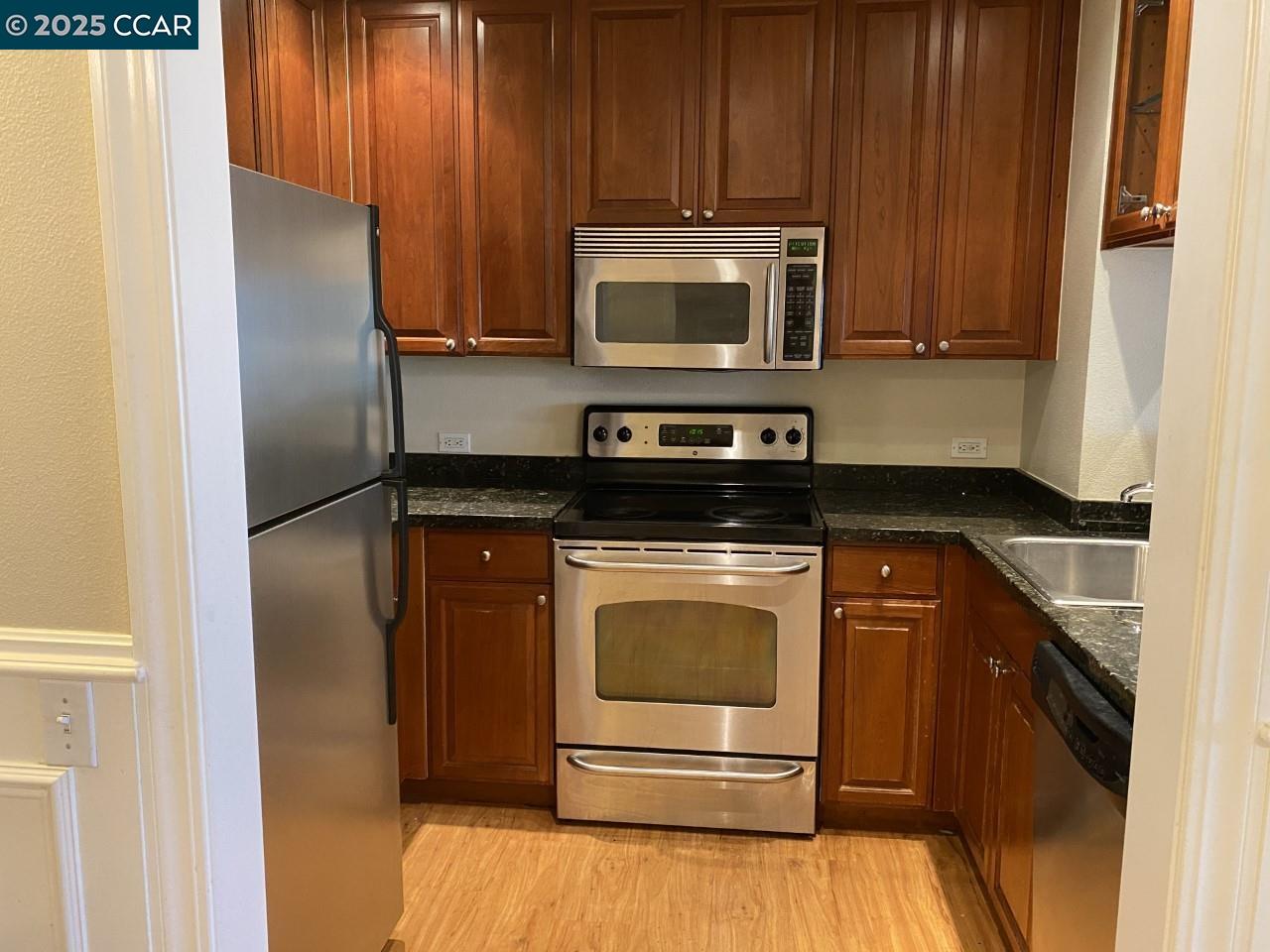 Detail Gallery Image 4 of 18 For 1315 Alma Ave #253,  Walnut Creek,  CA 94596 - 2 Beds | 2 Baths