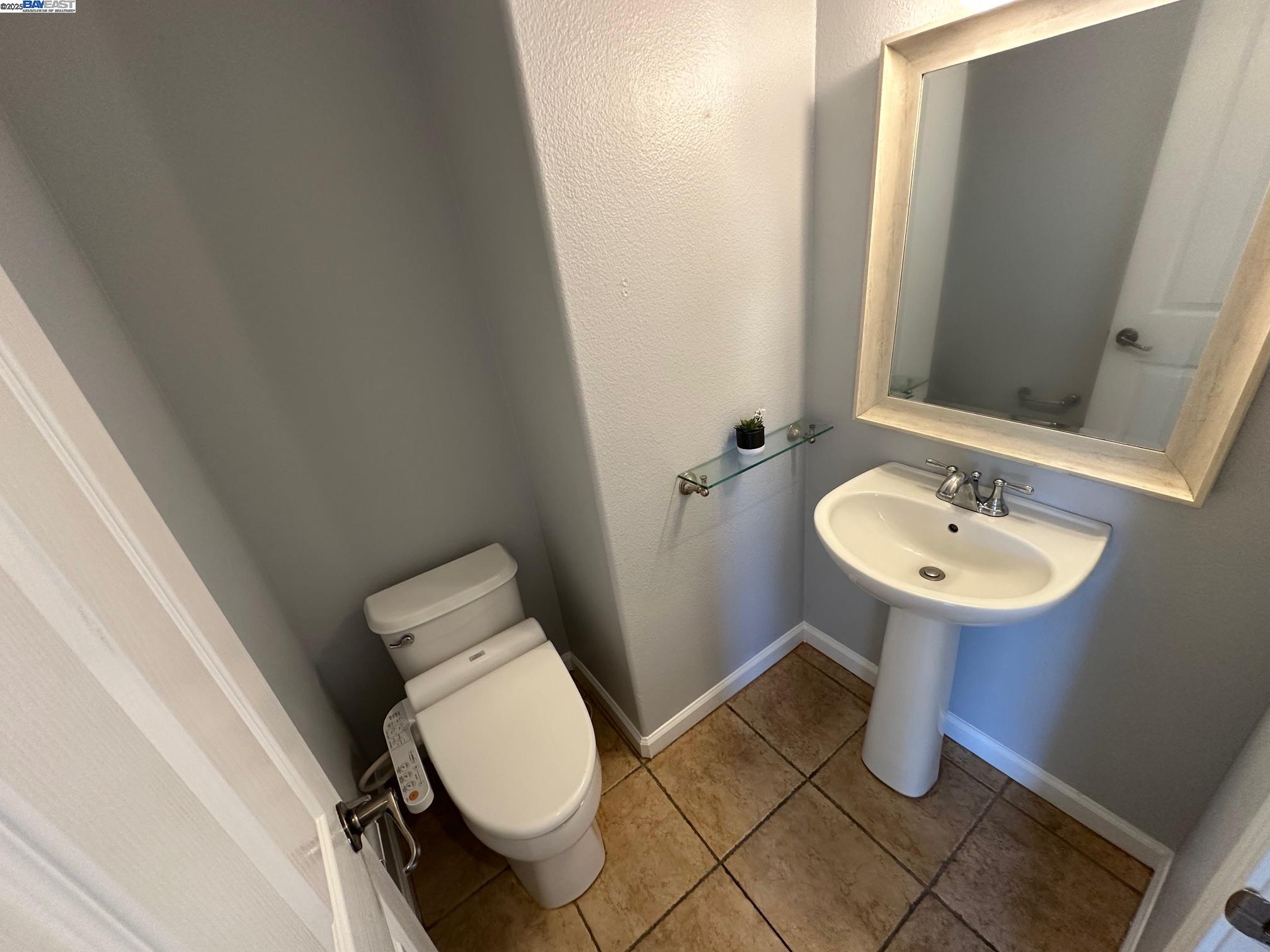 Detail Gallery Image 6 of 25 For 9808 Belladonna Dr, San Ramon,  CA 94582 - 3 Beds | 2/1 Baths