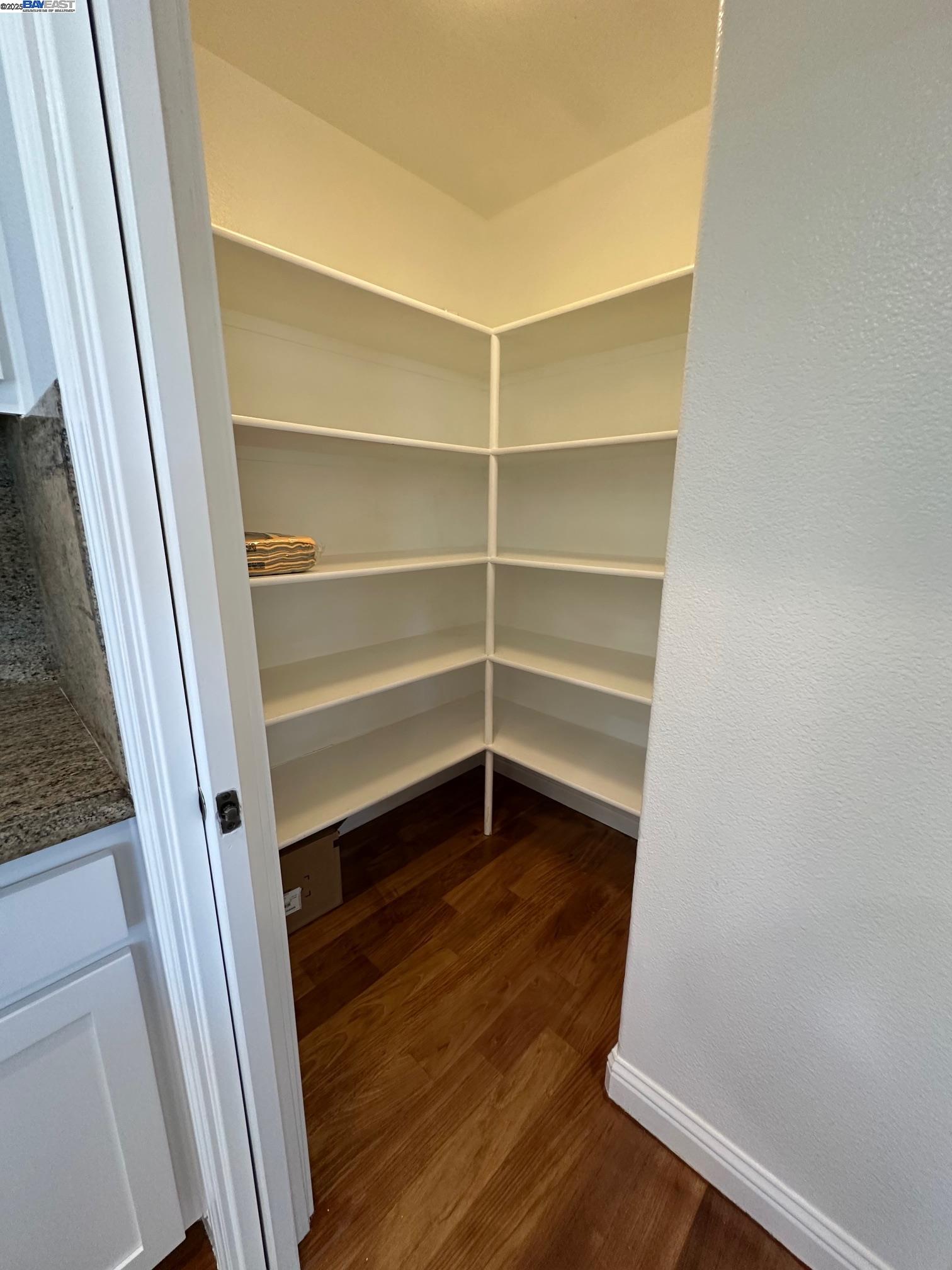 Detail Gallery Image 10 of 25 For 9808 Belladonna Dr, San Ramon,  CA 94582 - 3 Beds | 2/1 Baths