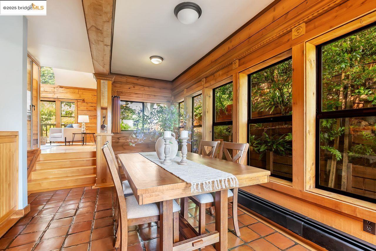 Detail Gallery Image 15 of 47 For 5950 Grizzly Peak Blvd, Oakland,  CA 94611 - 4 Beds | 3/1 Baths