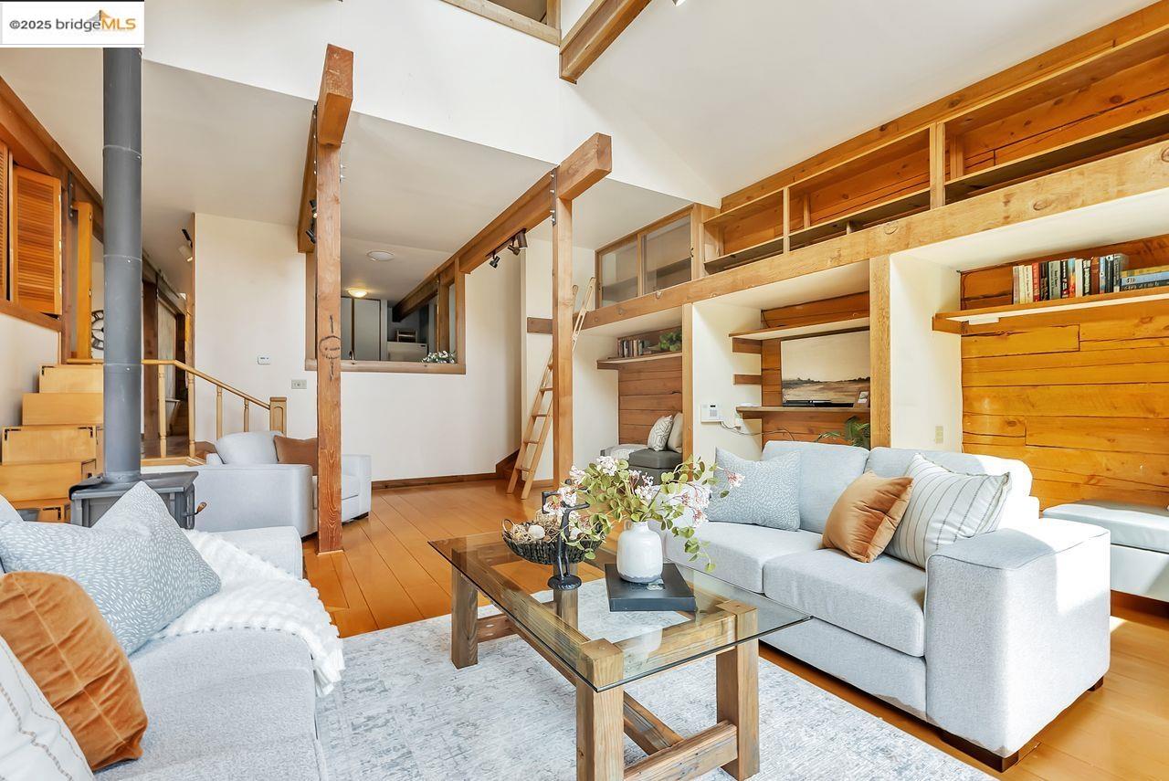 Detail Gallery Image 20 of 47 For 5950 Grizzly Peak Blvd, Oakland,  CA 94611 - 4 Beds | 3/1 Baths