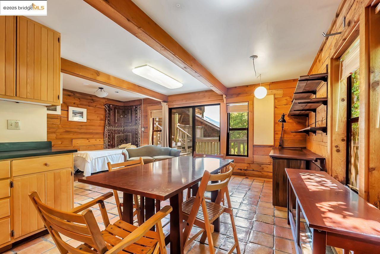 Detail Gallery Image 27 of 47 For 5950 Grizzly Peak Blvd, Oakland,  CA 94611 - 4 Beds | 3/1 Baths