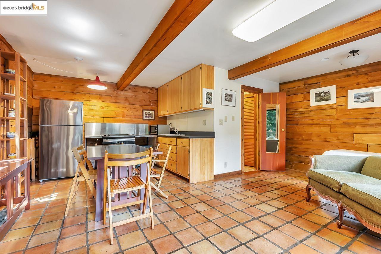 Detail Gallery Image 28 of 47 For 5950 Grizzly Peak Blvd, Oakland,  CA 94611 - 4 Beds | 3/1 Baths