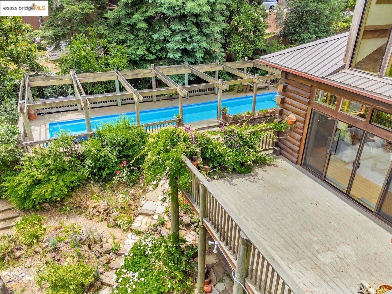 Detail Gallery Image 38 of 47 For 5950 Grizzly Peak Blvd, Oakland,  CA 94611 - 4 Beds | 3/1 Baths