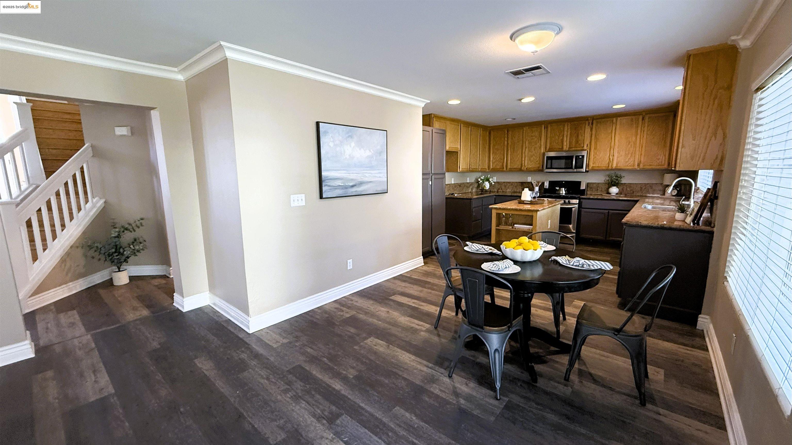 Detail Gallery Image 13 of 31 For 4522 Rock Island Dr, Antioch,  CA 94509 - 4 Beds | 2/1 Baths