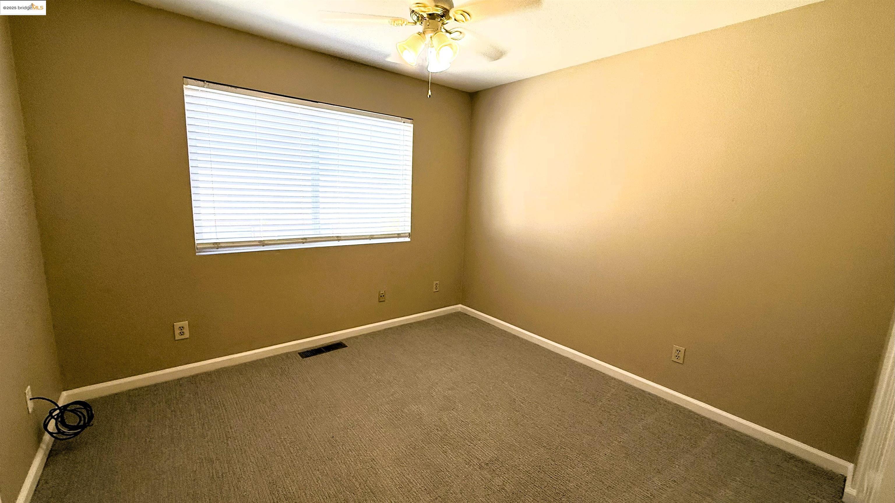 Detail Gallery Image 26 of 31 For 4522 Rock Island Dr, Antioch,  CA 94509 - 4 Beds | 2/1 Baths