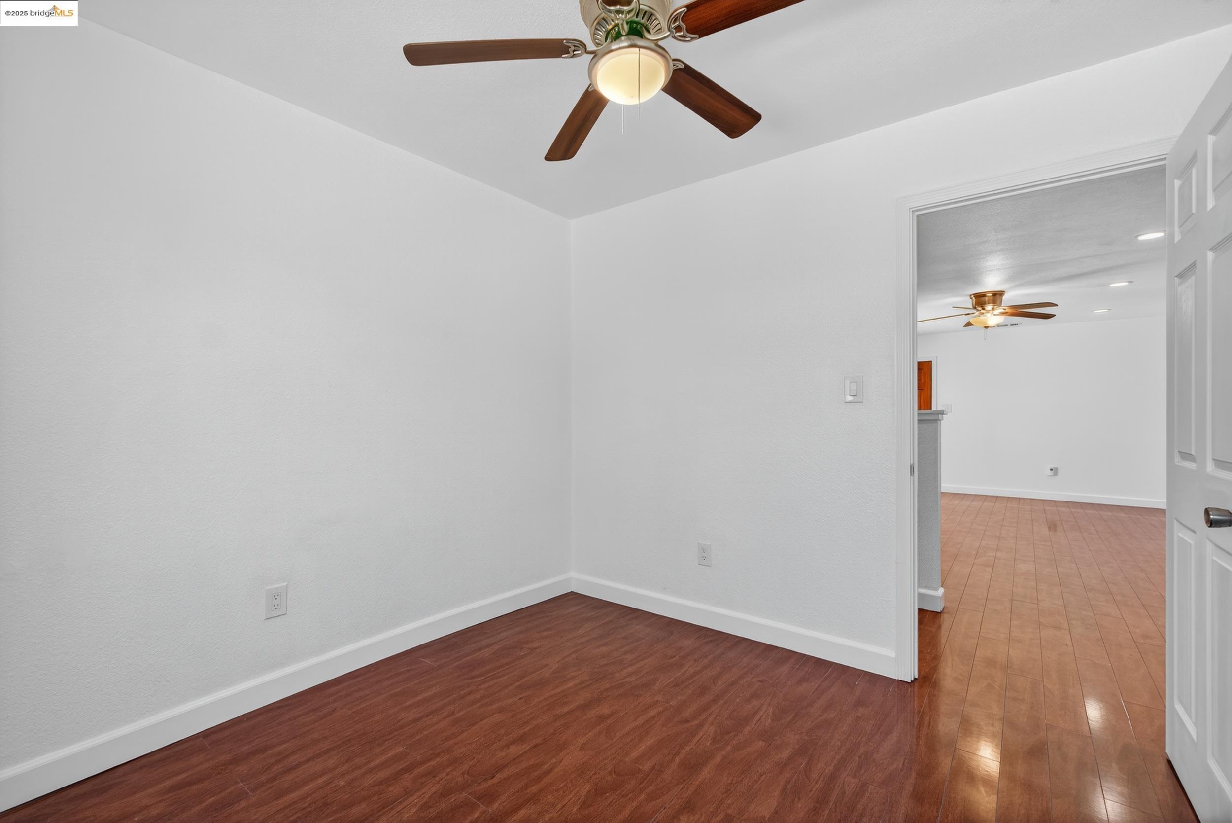 Detail Gallery Image 19 of 35 For 266 Warren Way, Pittsburg,  CA 94565 - 3 Beds | 1 Baths