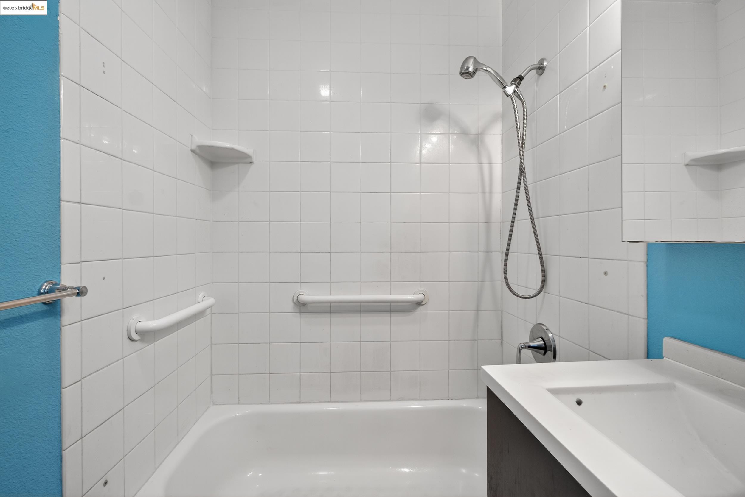 Detail Gallery Image 27 of 35 For 266 Warren Way, Pittsburg,  CA 94565 - 3 Beds | 1 Baths