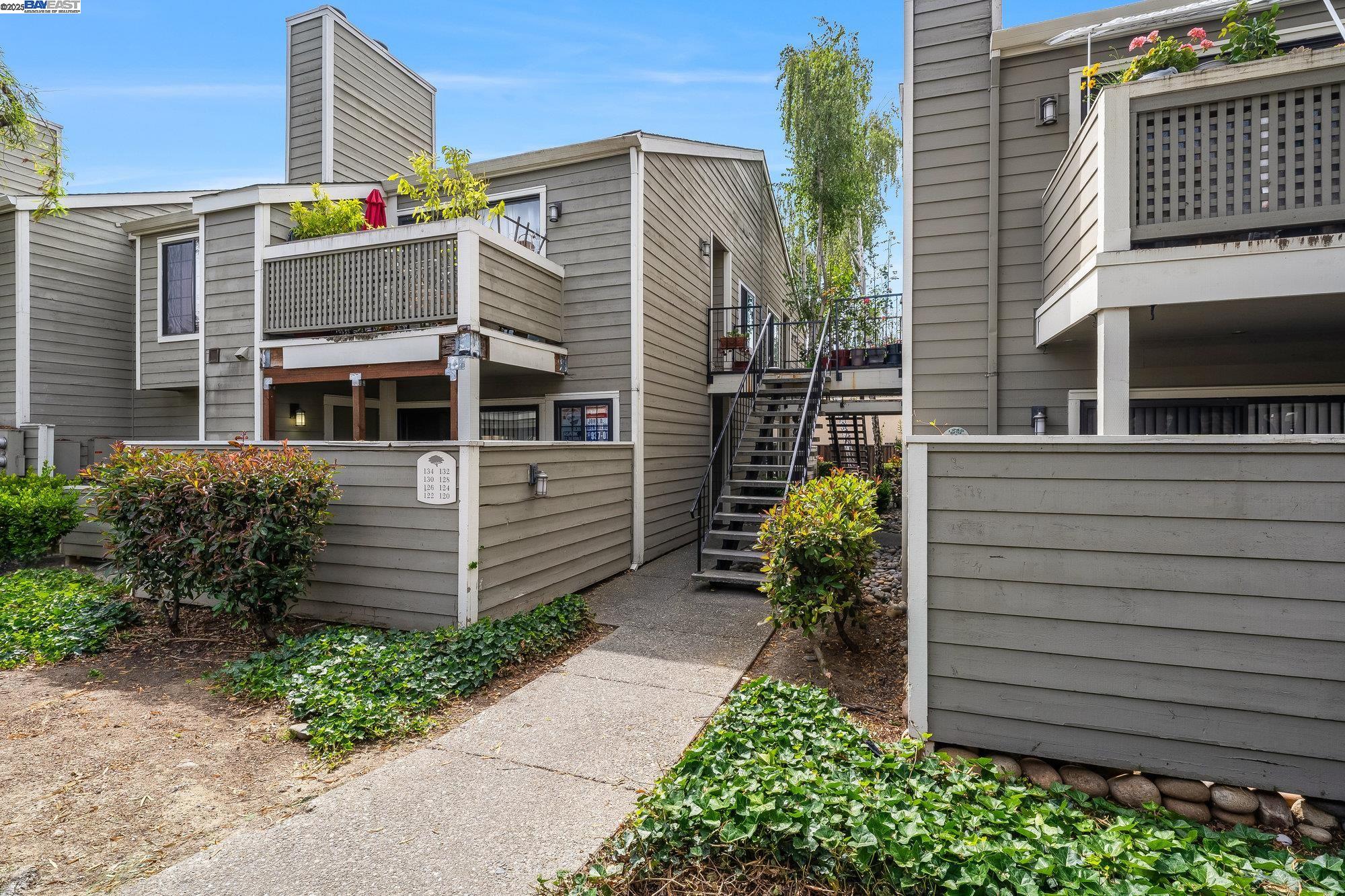 Photo #2: 41103801 Listing 