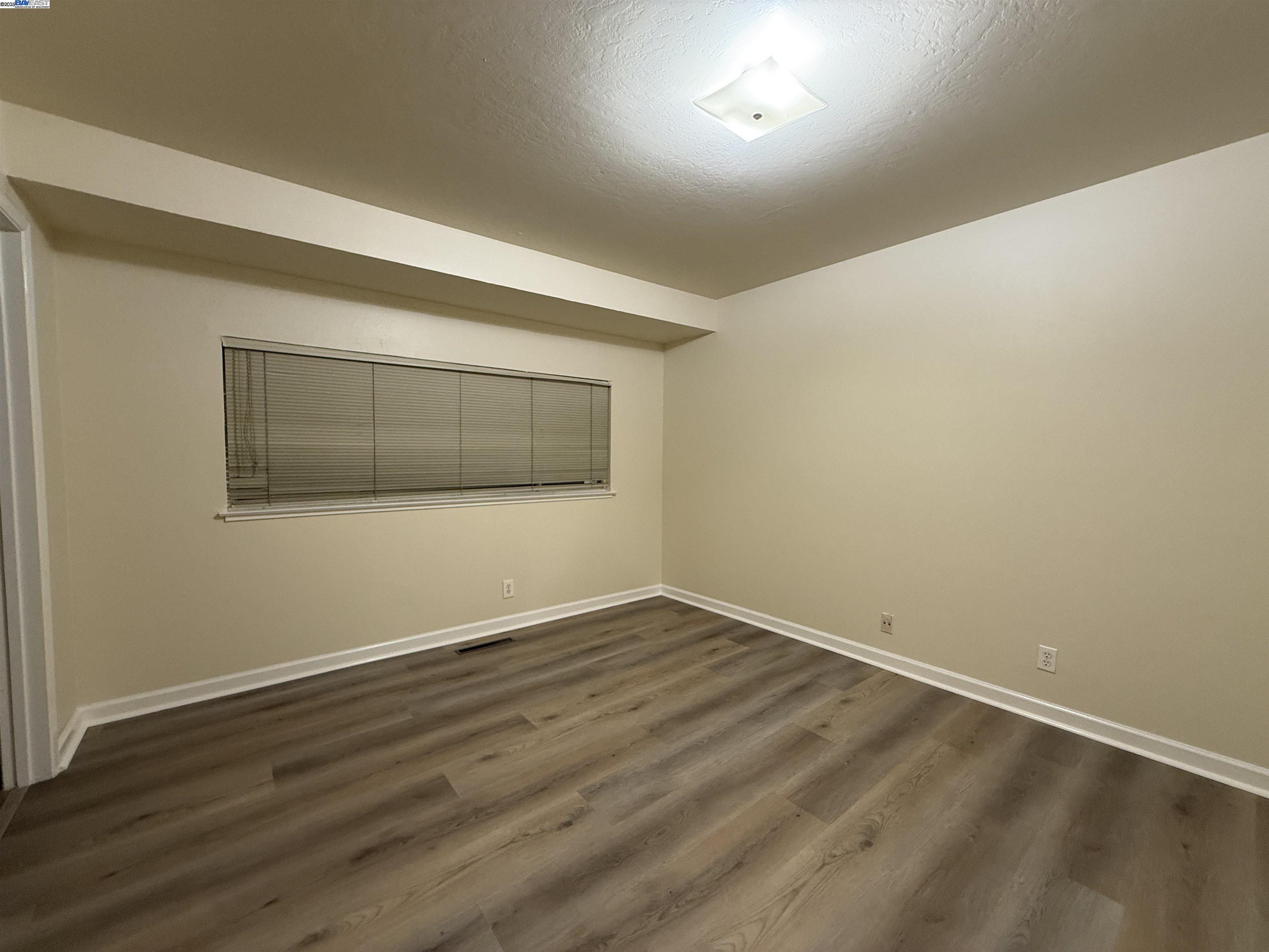 Detail Gallery Image 13 of 21 For 1420 Primrose Way, Cupertino,  CA 95014 - 3 Beds | 2 Baths