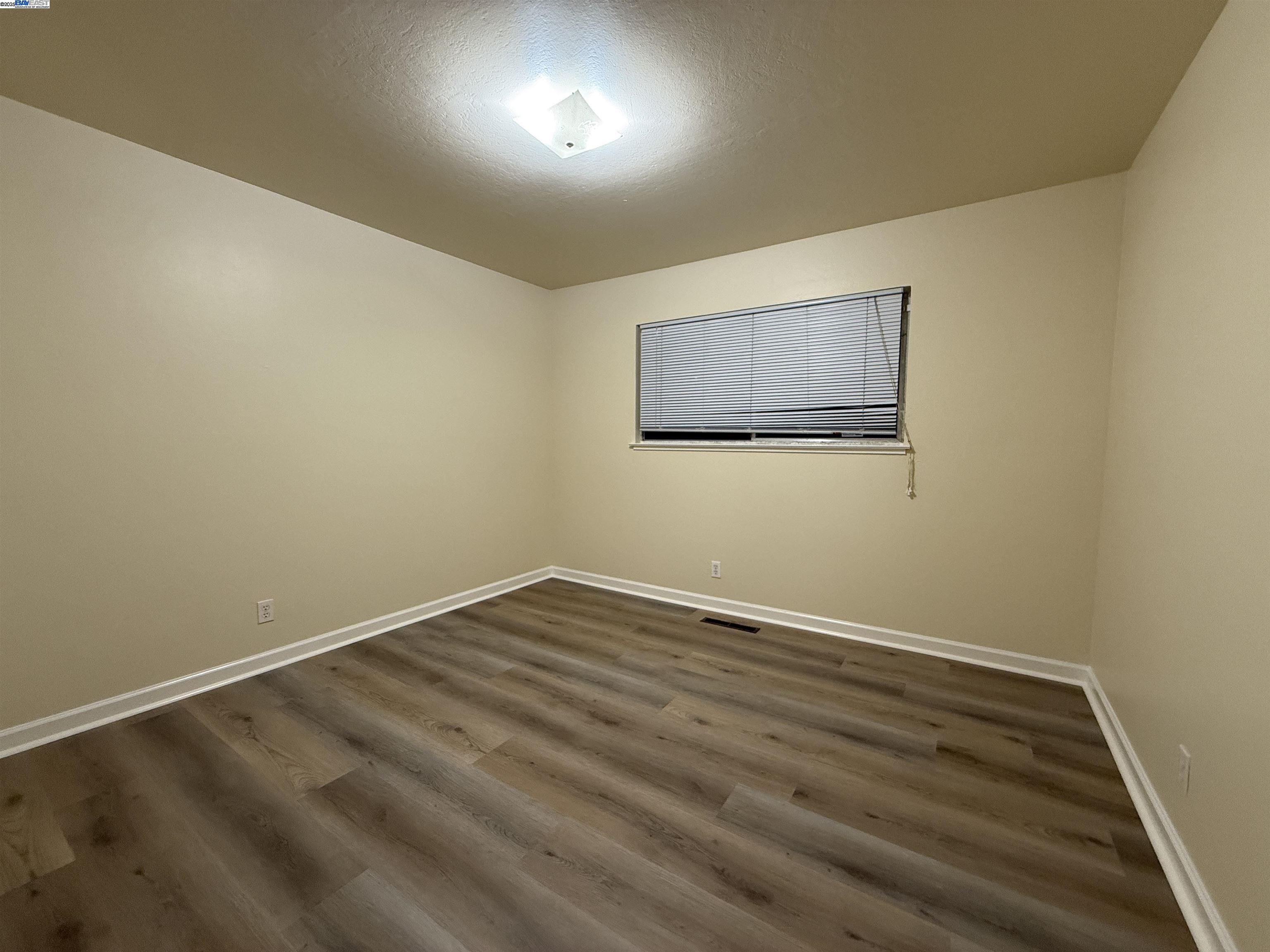 Detail Gallery Image 16 of 21 For 1420 Primrose Way, Cupertino,  CA 95014 - 3 Beds | 2 Baths