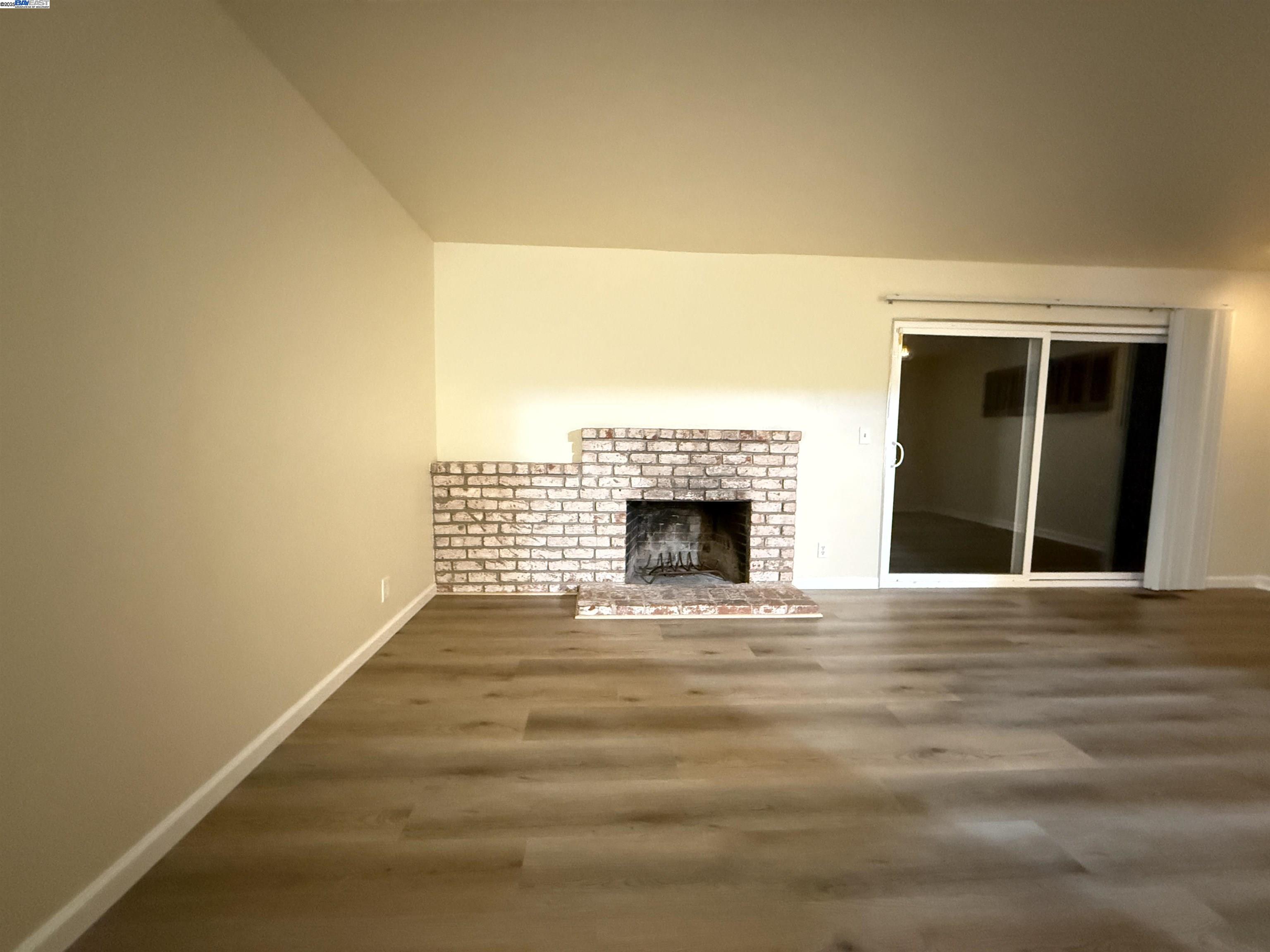 Detail Gallery Image 4 of 21 For 1420 Primrose Way, Cupertino,  CA 95014 - 3 Beds | 2 Baths