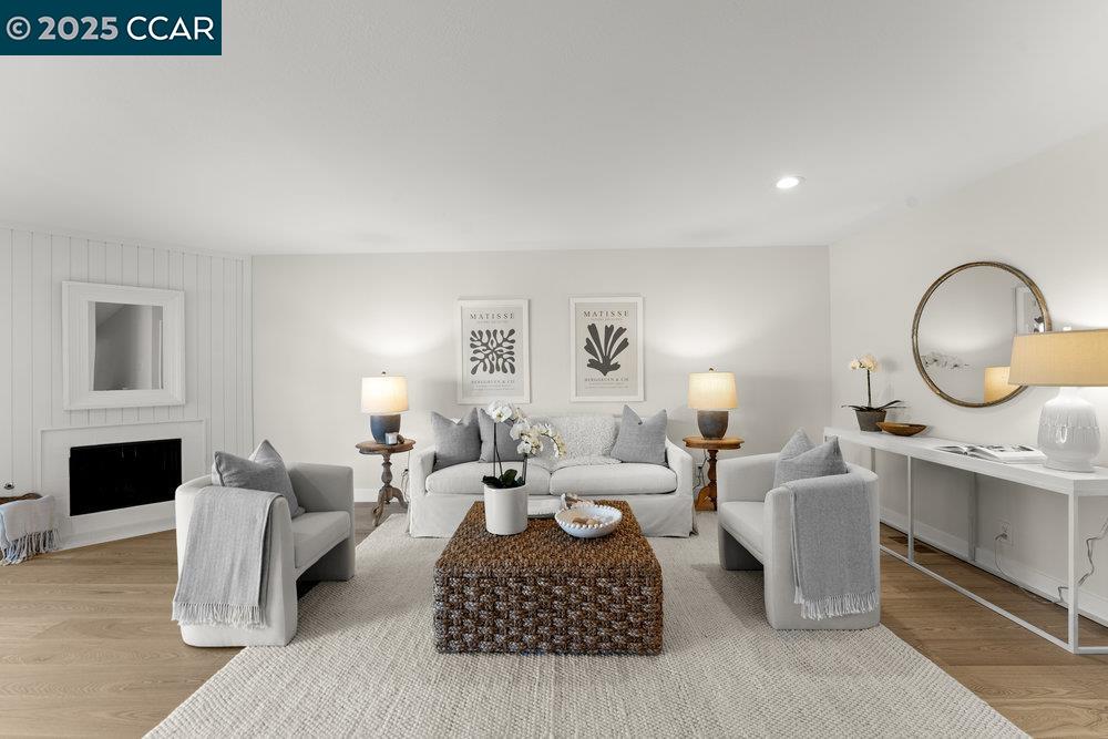 Photo #4: 41103803 Listing 