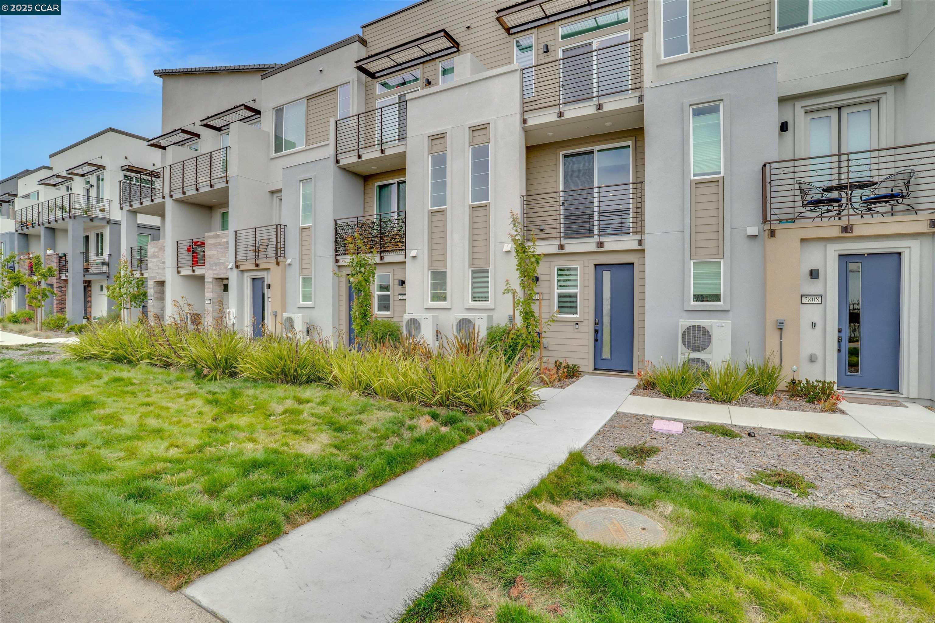 Detail Gallery Image 2 of 35 For 2816 Cathwood Lane, Alameda,  CA 94501 - 2 Beds | 1/1 Baths