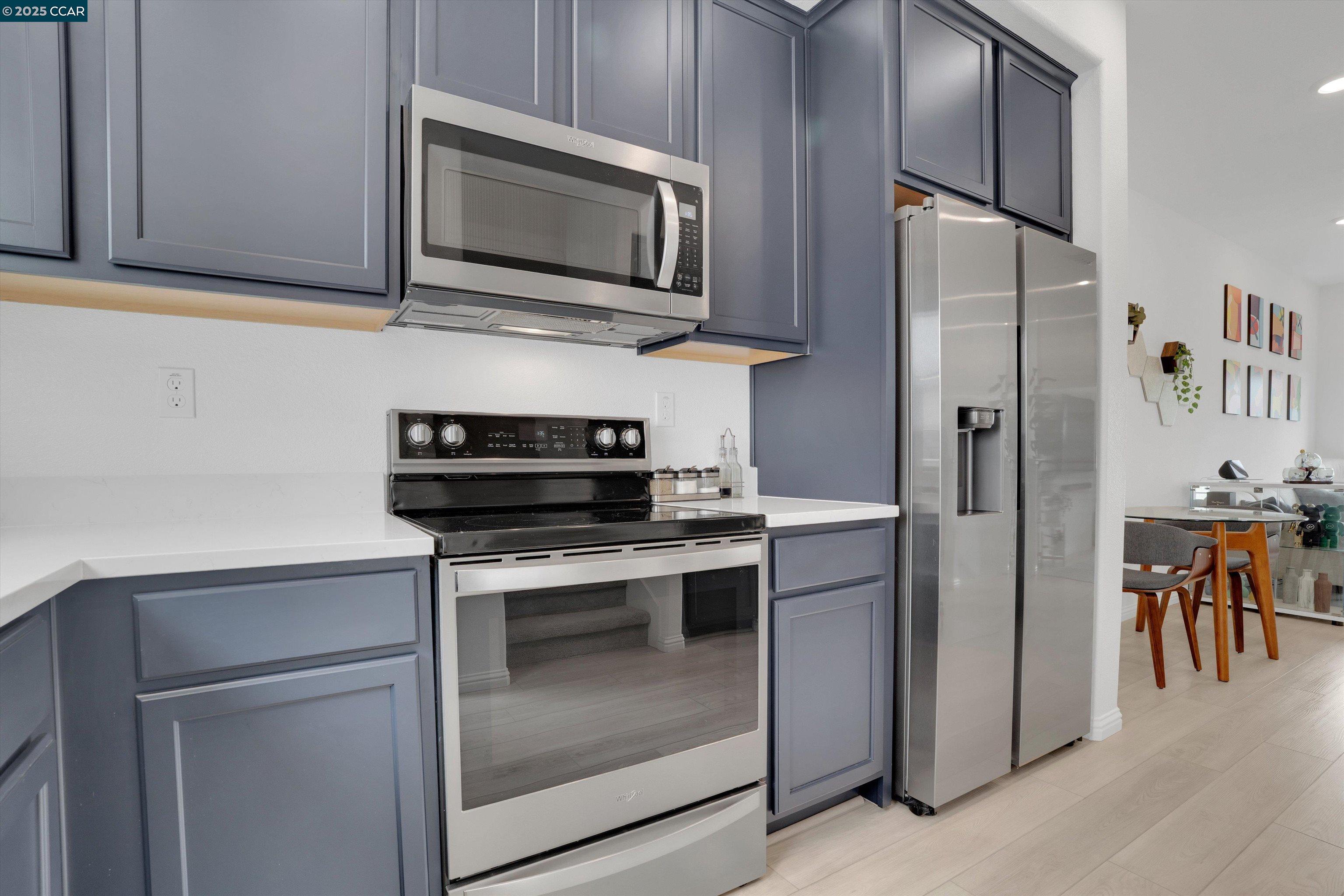Detail Gallery Image 14 of 35 For 2816 Cathwood Lane, Alameda,  CA 94501 - 2 Beds | 1/1 Baths