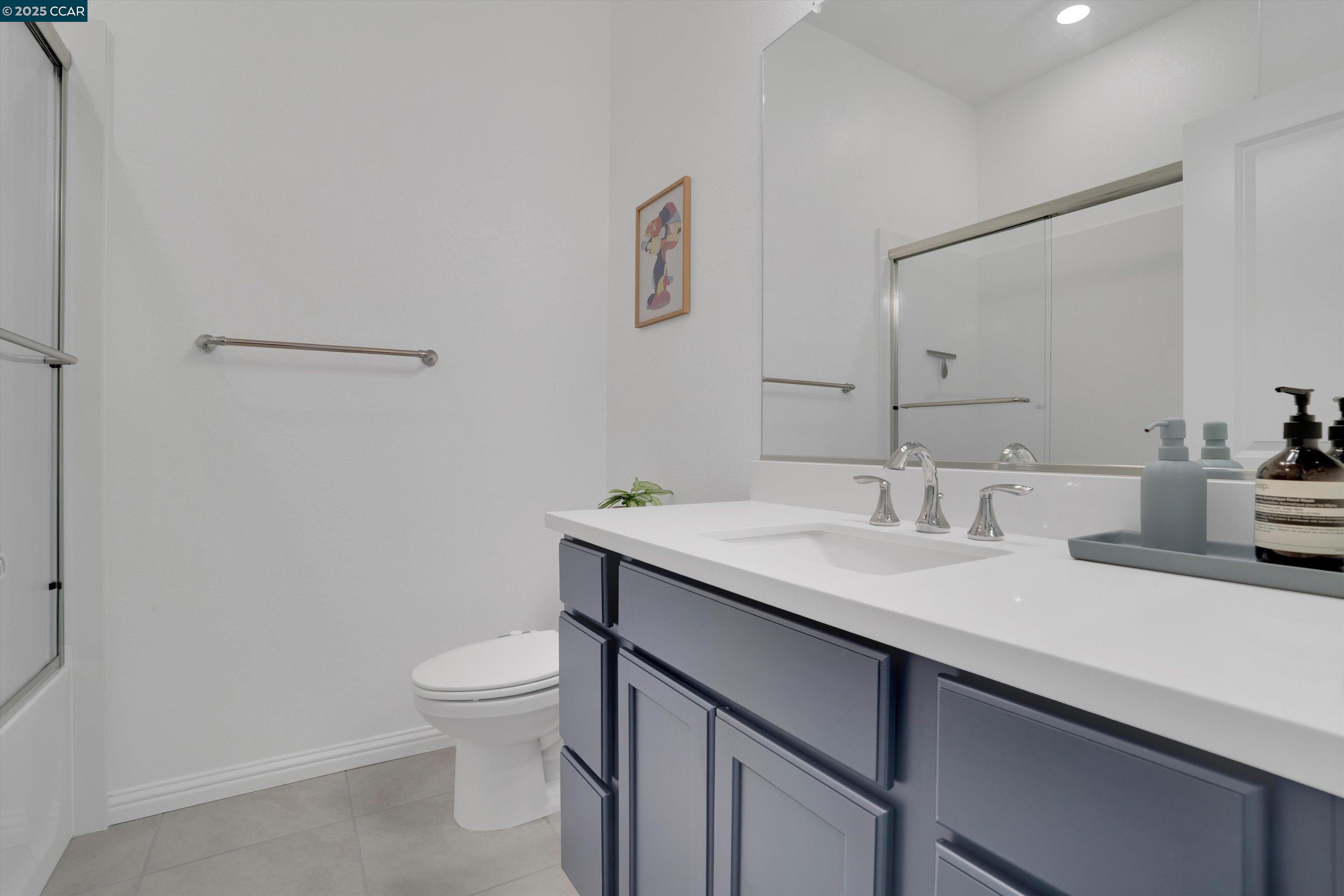 Detail Gallery Image 19 of 35 For 2816 Cathwood Lane, Alameda,  CA 94501 - 2 Beds | 1/1 Baths