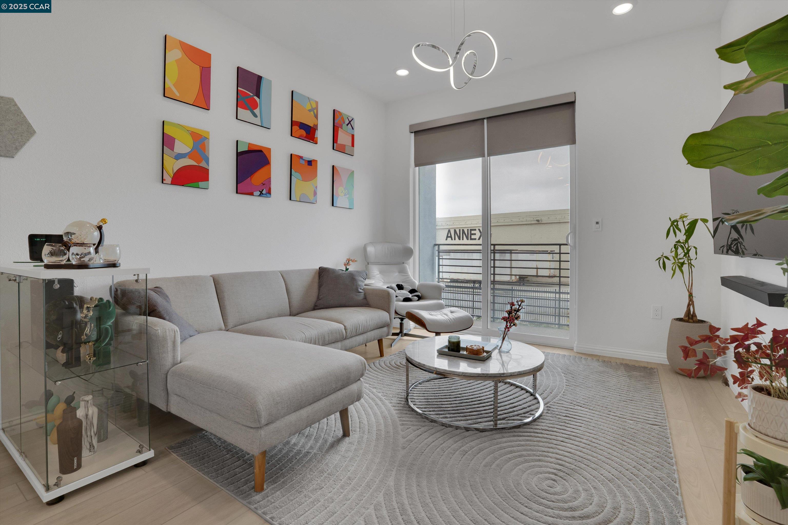 Photo #5: 41103804 Listing 