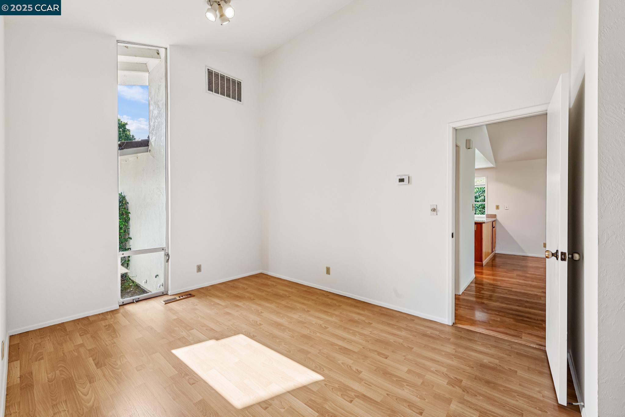 Detail Gallery Image 11 of 43 For 6722 Corte Segunda, Martinez,  CA 94553 - 4 Beds | 2 Baths