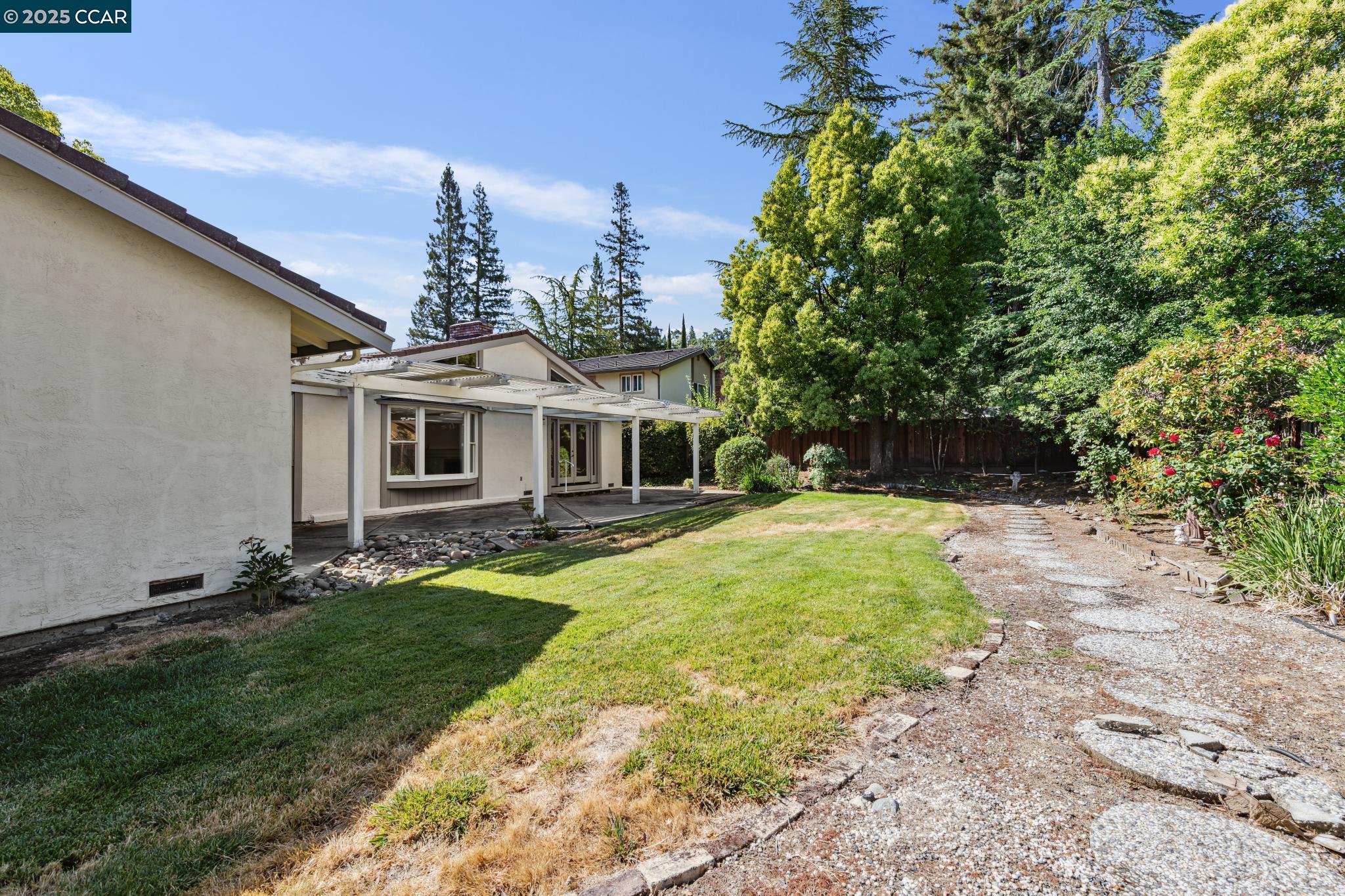 Detail Gallery Image 36 of 43 For 6722 Corte Segunda, Martinez,  CA 94553 - 4 Beds | 2 Baths