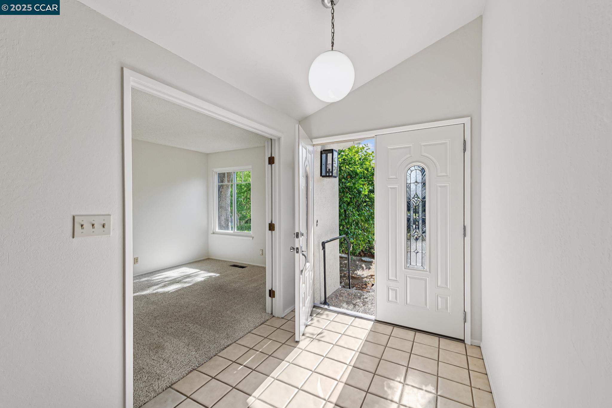 Detail Gallery Image 6 of 43 For 6722 Corte Segunda, Martinez,  CA 94553 - 4 Beds | 2 Baths