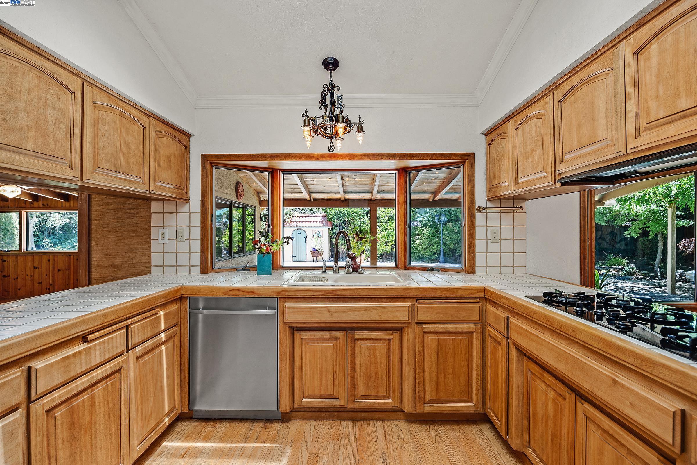 Detail Gallery Image 15 of 43 For 2849 Mi Elana Cir, Walnut Creek,  CA 94598 - 3 Beds | 2 Baths