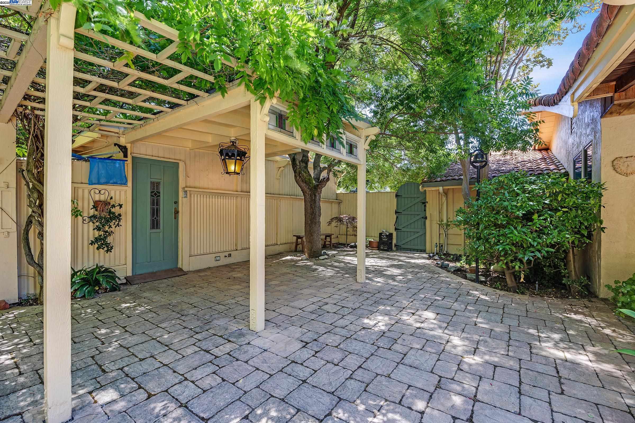 Detail Gallery Image 30 of 43 For 2849 Mi Elana Cir, Walnut Creek,  CA 94598 - 3 Beds | 2 Baths
