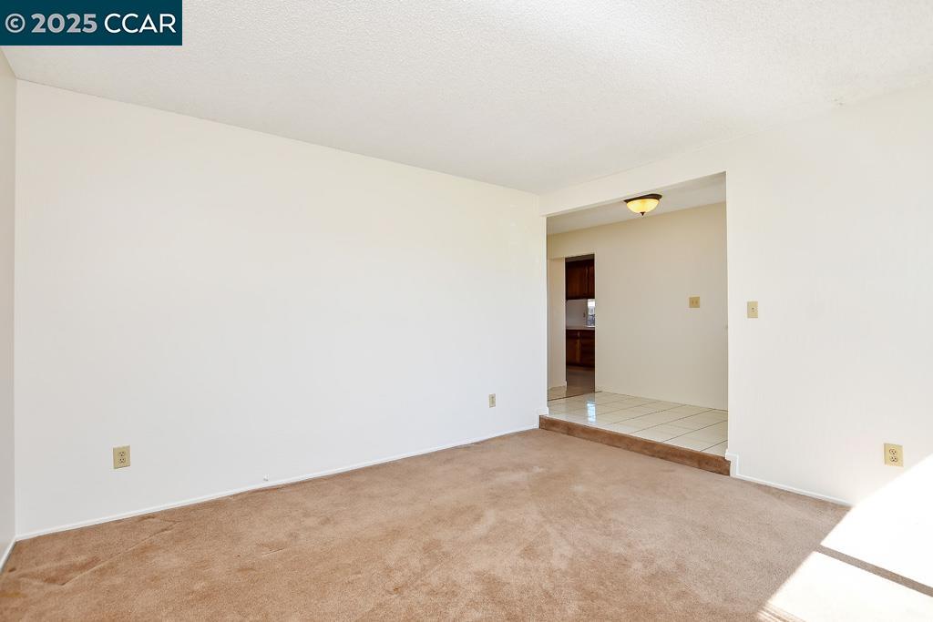 Detail Gallery Image 5 of 34 For 4911 Fuschia Way, Oakley,  CA 94561 - 3 Beds | 2 Baths