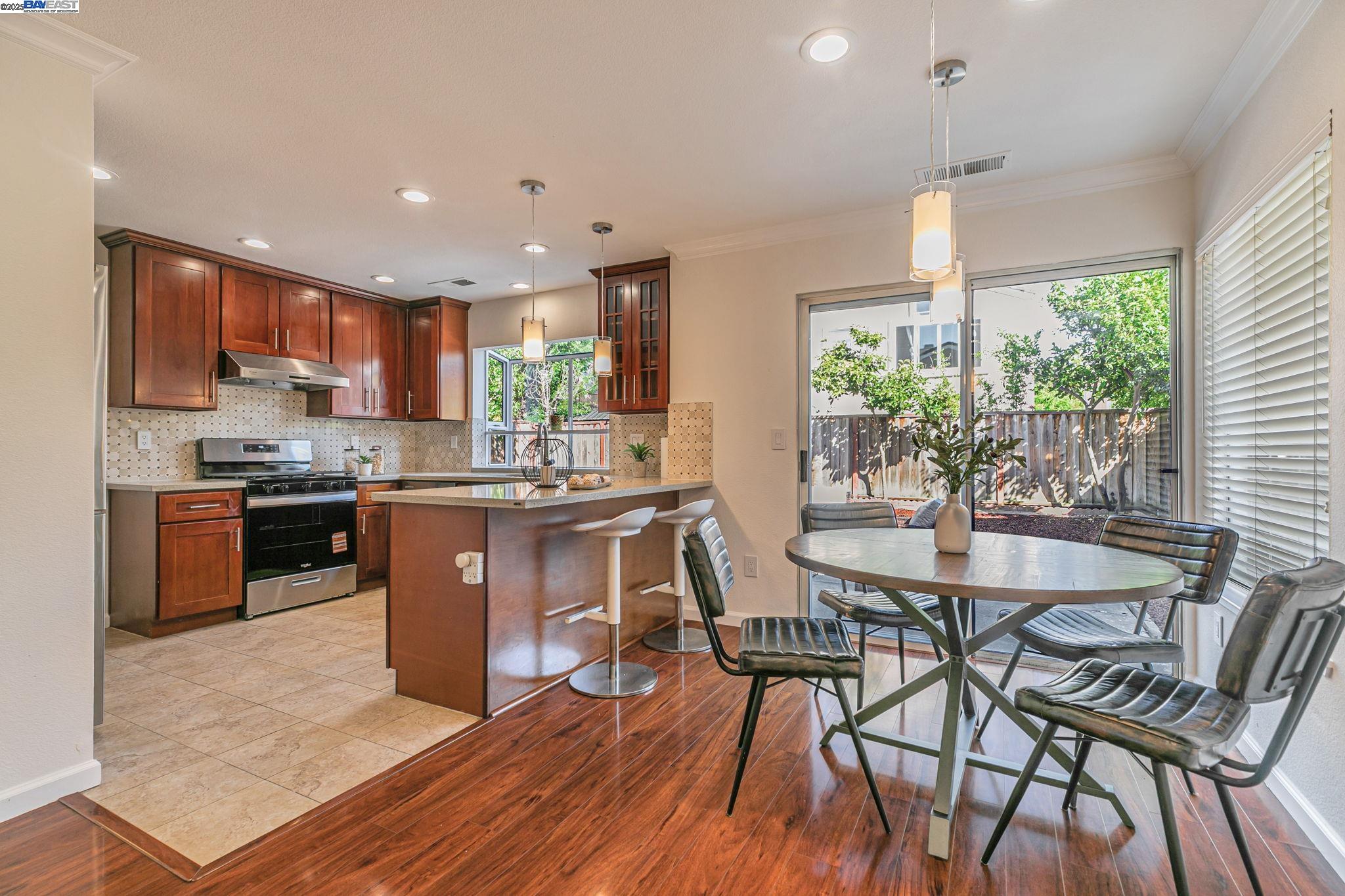 Detail Gallery Image 19 of 42 For 457 Calistoga Cir, Fremont,  CA 94536 - 3 Beds | 2/1 Baths