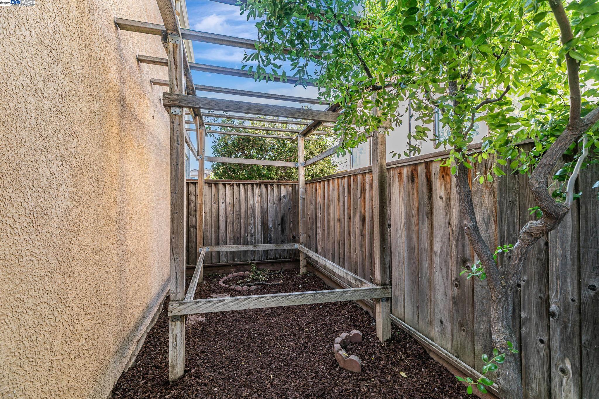 Detail Gallery Image 42 of 42 For 457 Calistoga Cir, Fremont,  CA 94536 - 3 Beds | 2/1 Baths