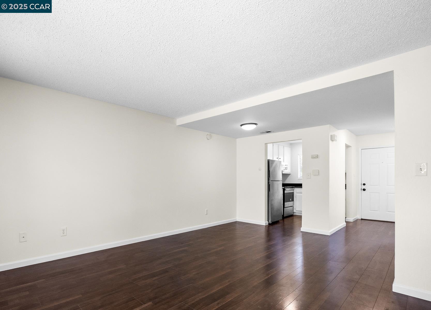 Photo #5: 41103816 Listing 