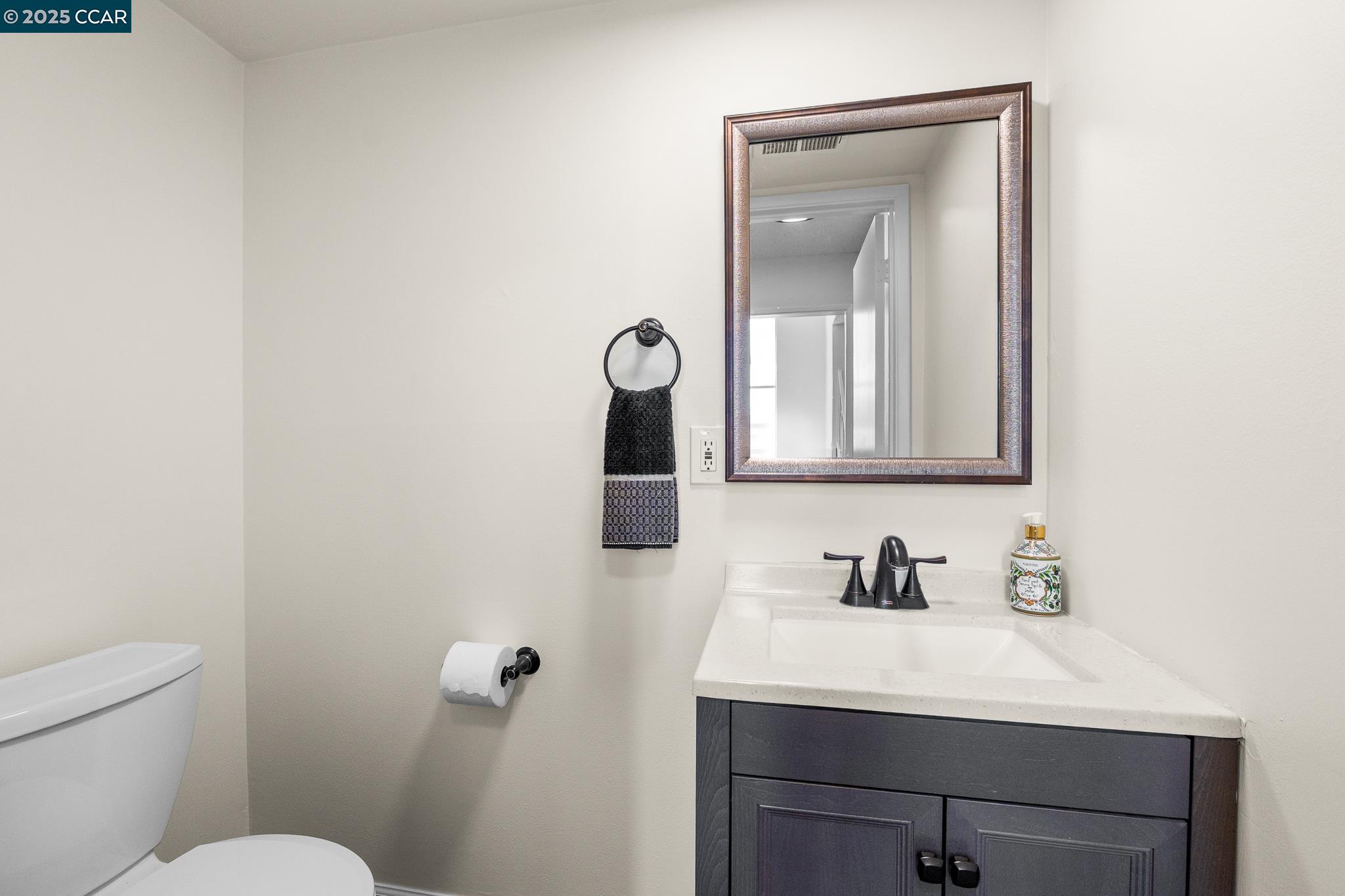 Photo #8: 41103816 Listing: Photo #8