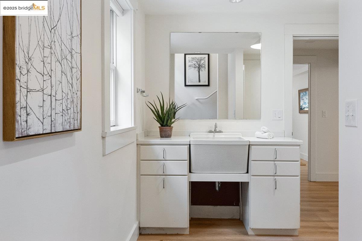 Detail Gallery Image 36 of 60 For 480 58th St, Oakland,  CA 94609 - 3 Beds | 3 Baths