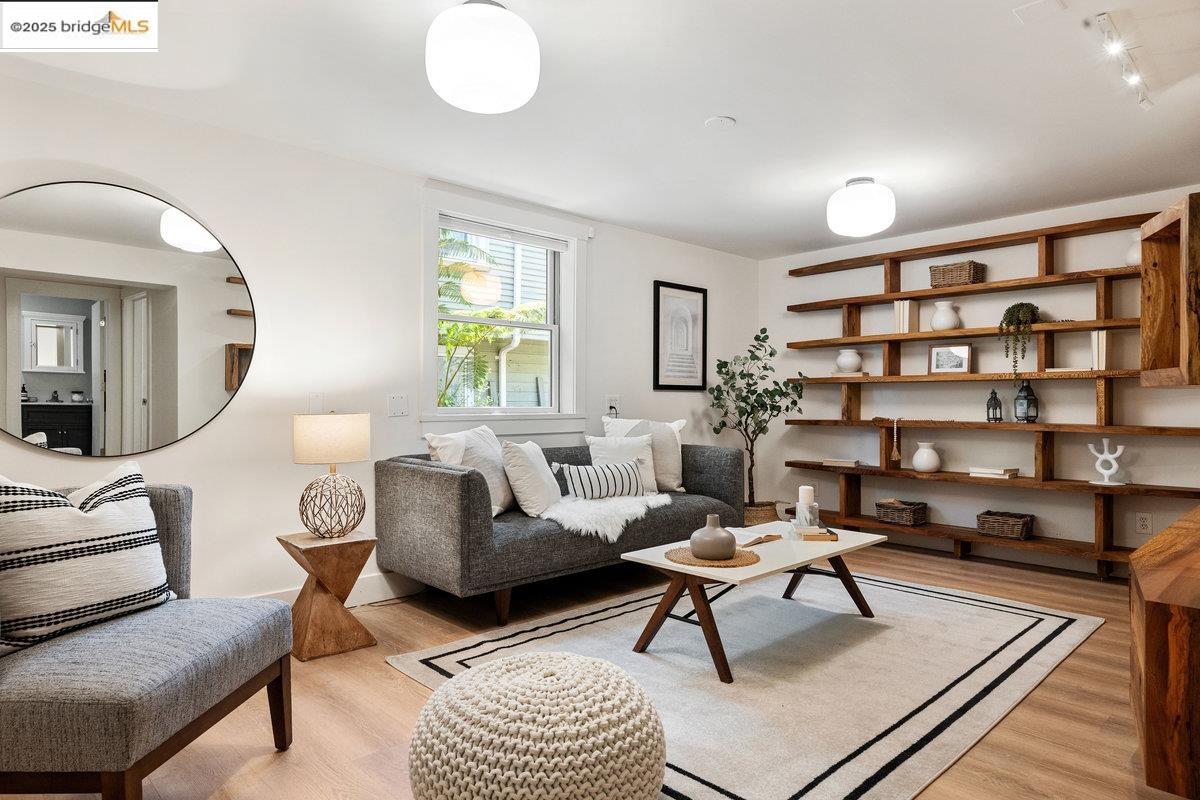 Detail Gallery Image 38 of 60 For 480 58th St, Oakland,  CA 94609 - 3 Beds | 3 Baths