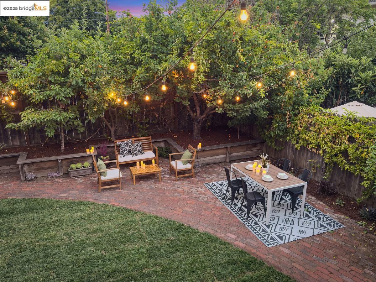 Detail Gallery Image 54 of 60 For 480 58th St, Oakland,  CA 94609 - 3 Beds | 3 Baths