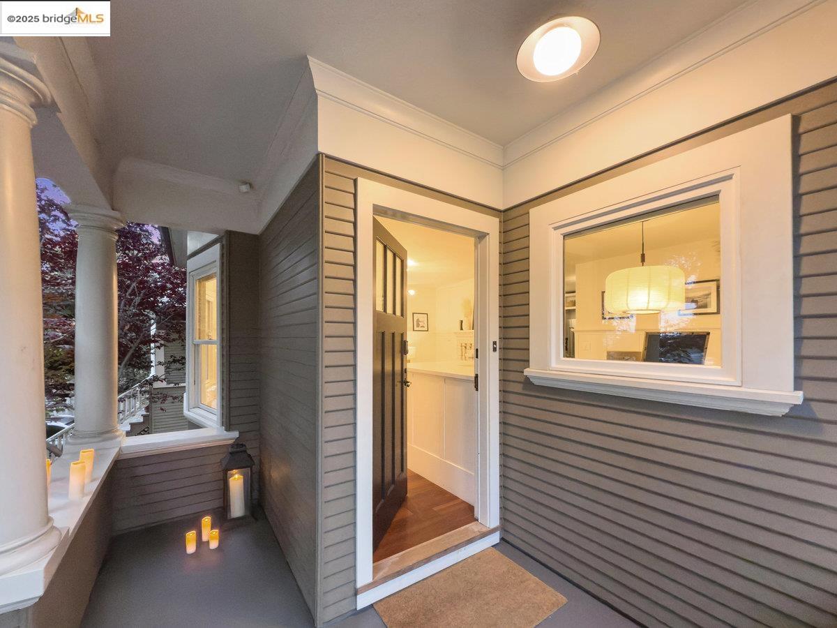 Detail Gallery Image 60 of 60 For 480 58th St, Oakland,  CA 94609 - 3 Beds | 3 Baths