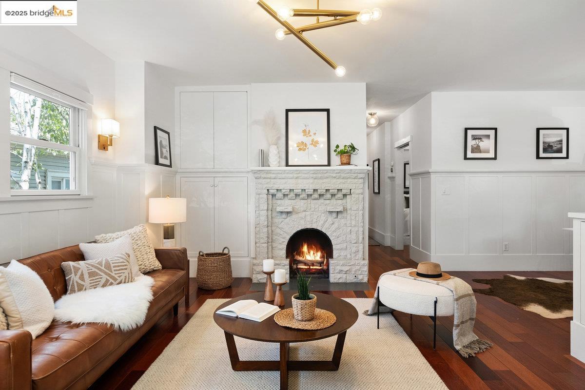 Detail Gallery Image 7 of 60 For 480 58th St, Oakland,  CA 94609 - 3 Beds | 3 Baths
