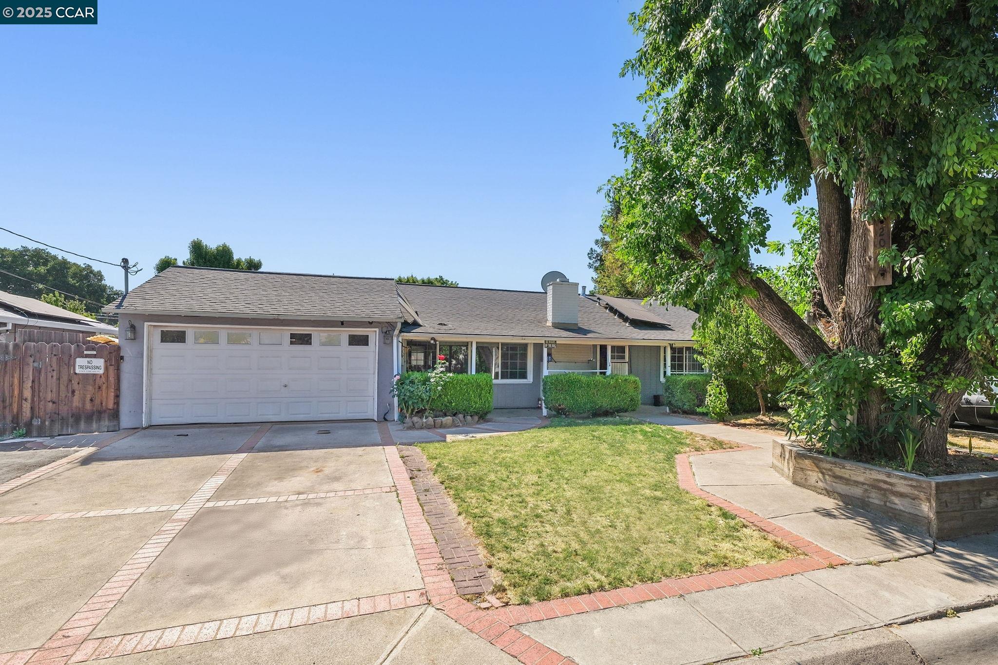 Detail Gallery Image 1 of 1 For 2061 Sherman Dr, Pleasant Hill,  CA 94523 - 3 Beds | 1/1 Baths
