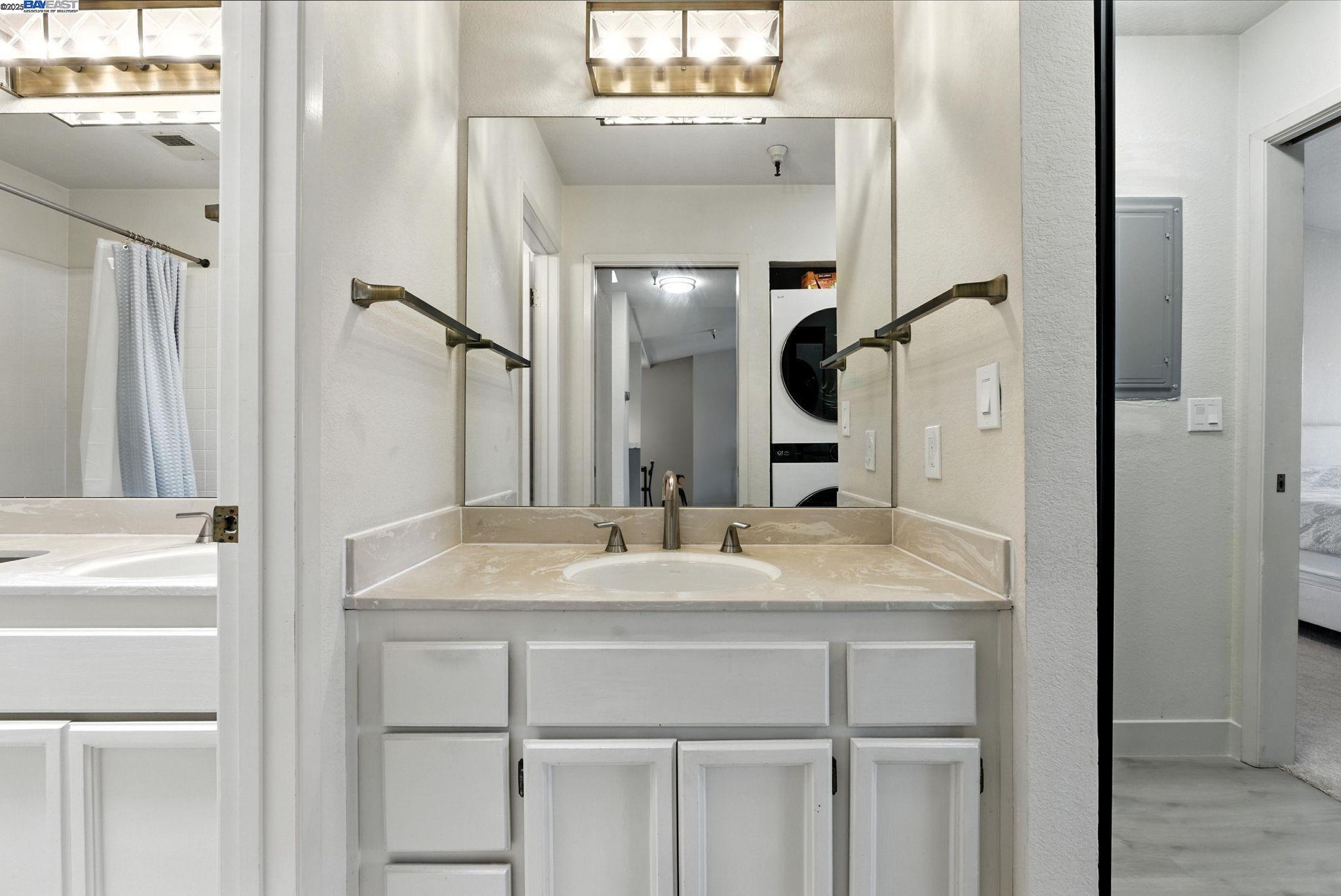 Photo #12: 41103819 Listing: Photo #12