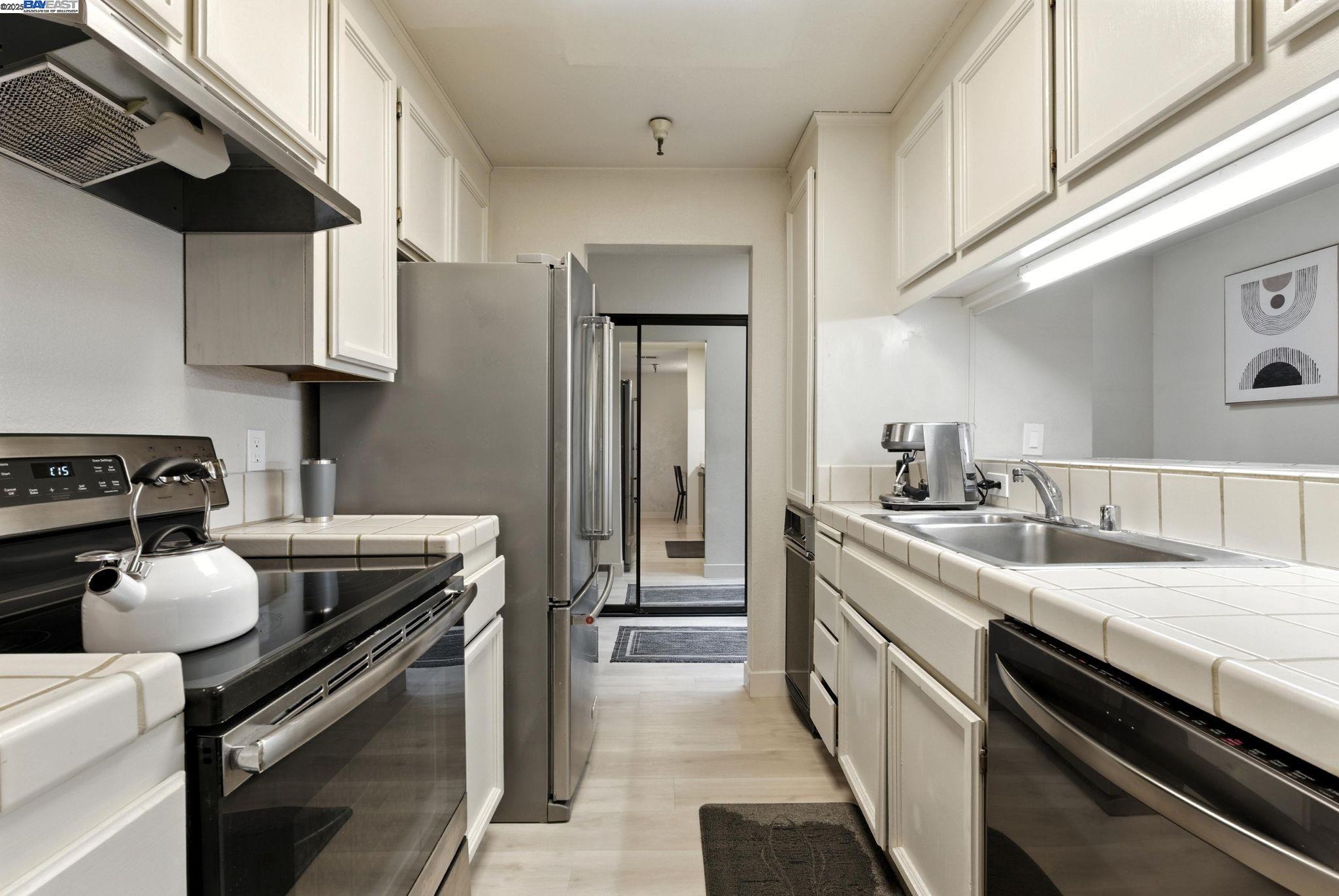 Photo #6: 41103819 Listing 