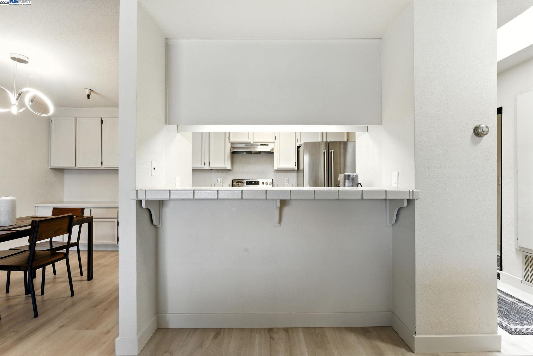 Photo #8: 41103819 Listing: Photo #8
