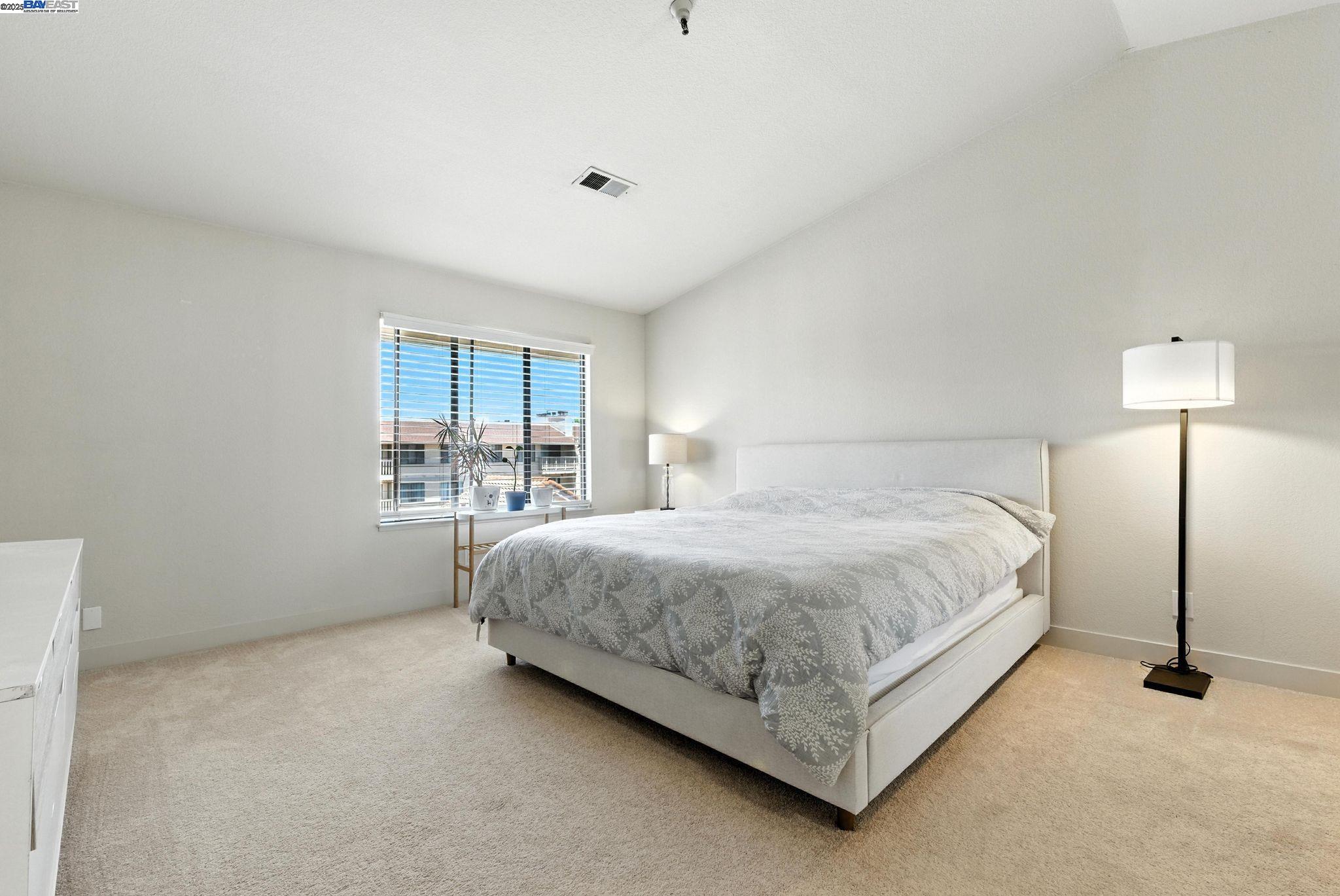 Photo #9: 41103819 Listing: Photo #9