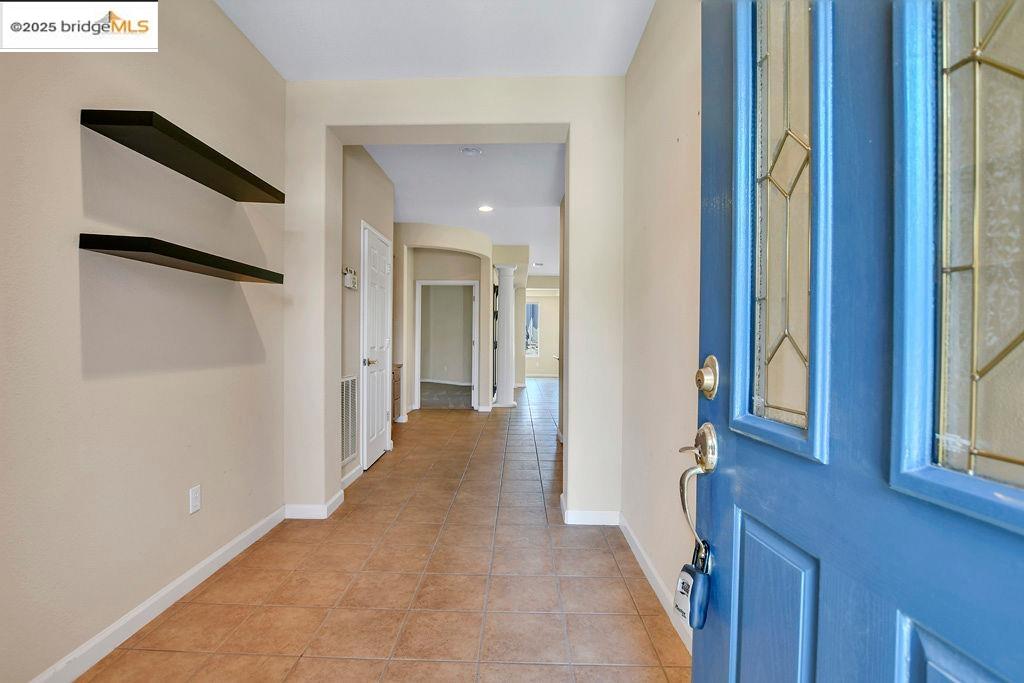 Detail Gallery Image 3 of 37 For 350 Atlantic Dr, Rio Vista,  CA 94571 - 2 Beds | 2 Baths