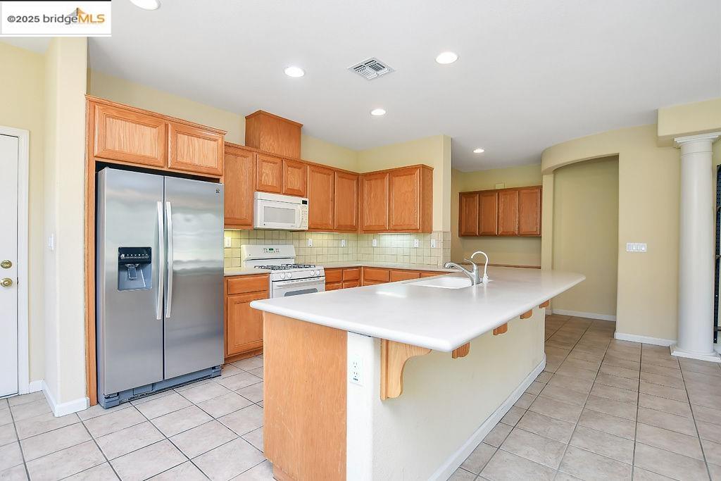 Detail Gallery Image 8 of 37 For 350 Atlantic Dr, Rio Vista,  CA 94571 - 2 Beds | 2 Baths