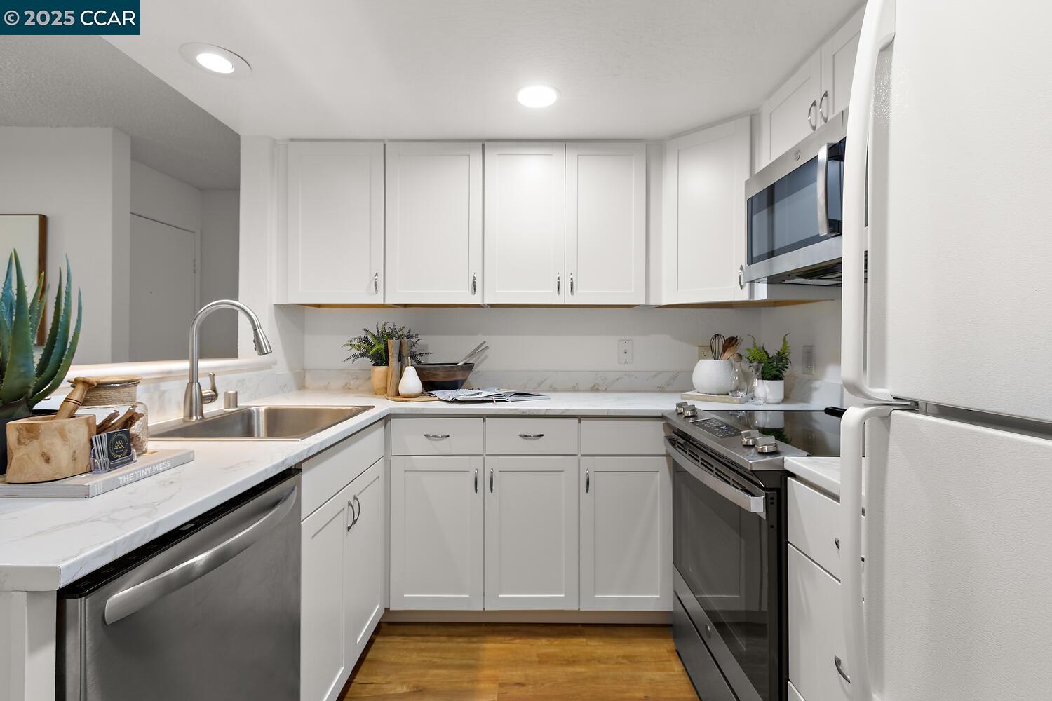 Photo #4: 41103821 Listing 