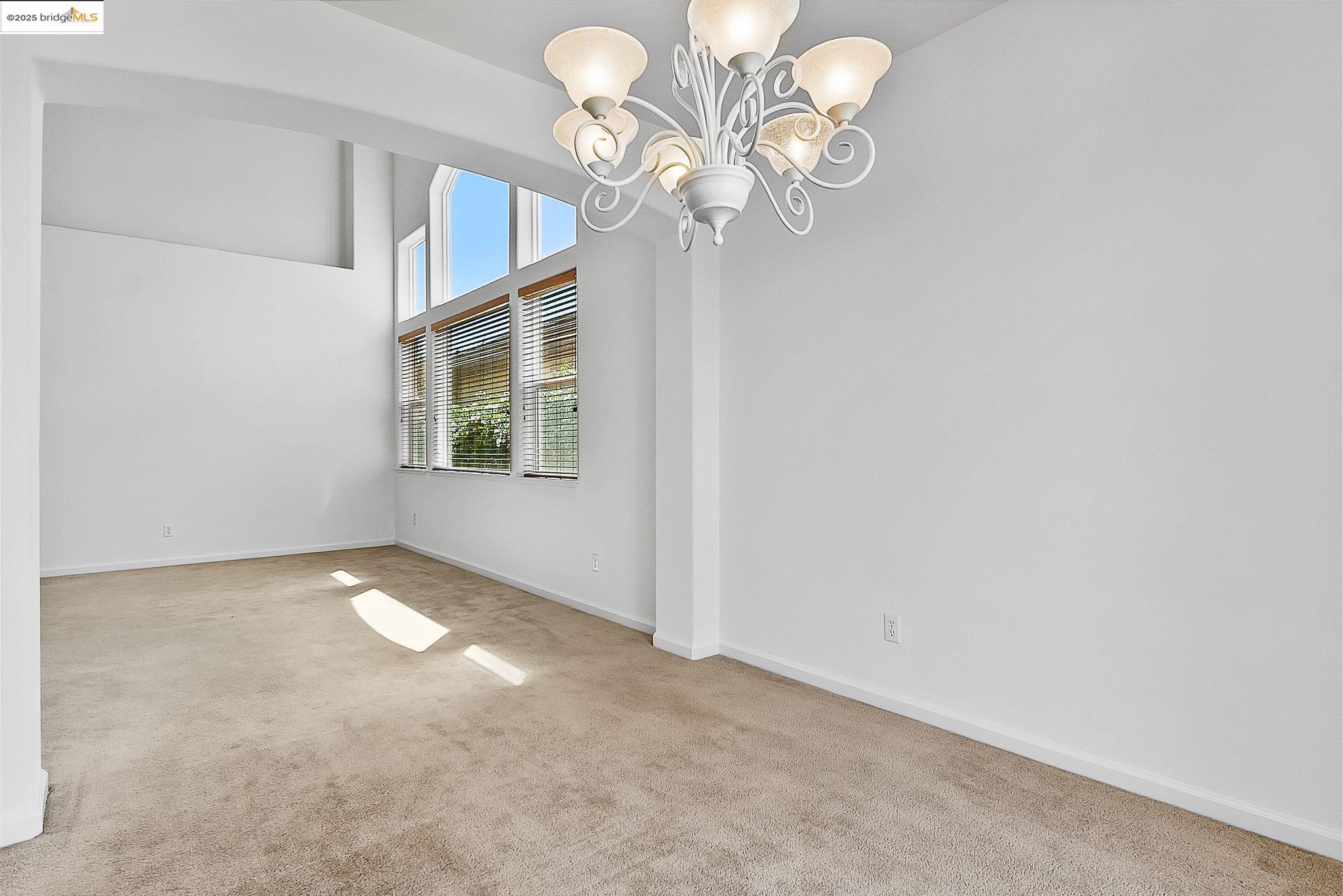 Detail Gallery Image 12 of 59 For 38 Grand Canyon Cir, Oakley,  CA 94561 - 4 Beds | 3 Baths