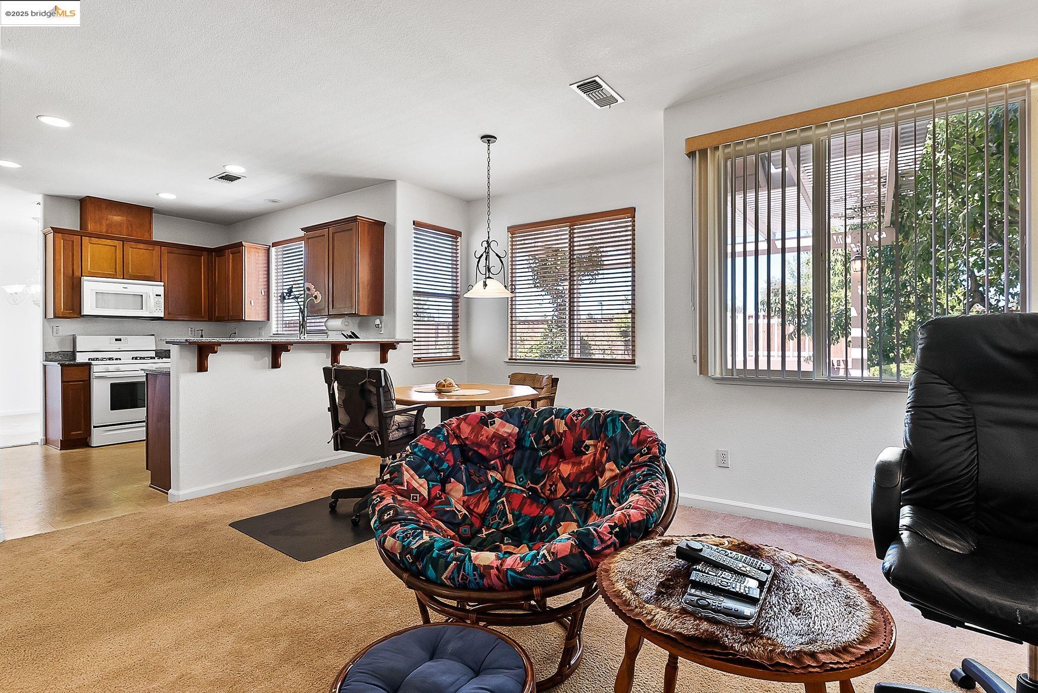 Detail Gallery Image 19 of 59 For 38 Grand Canyon Cir, Oakley,  CA 94561 - 4 Beds | 3 Baths