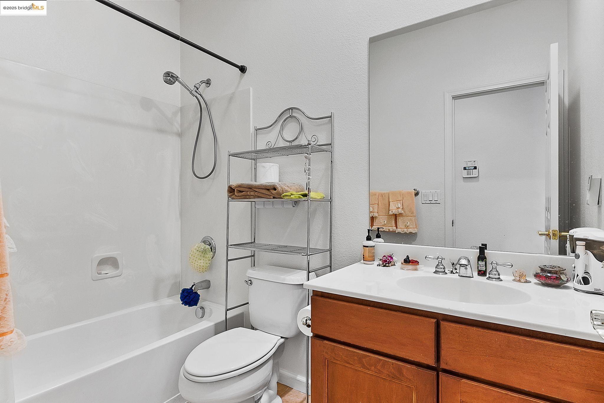 Detail Gallery Image 27 of 59 For 38 Grand Canyon Cir, Oakley,  CA 94561 - 4 Beds | 3 Baths