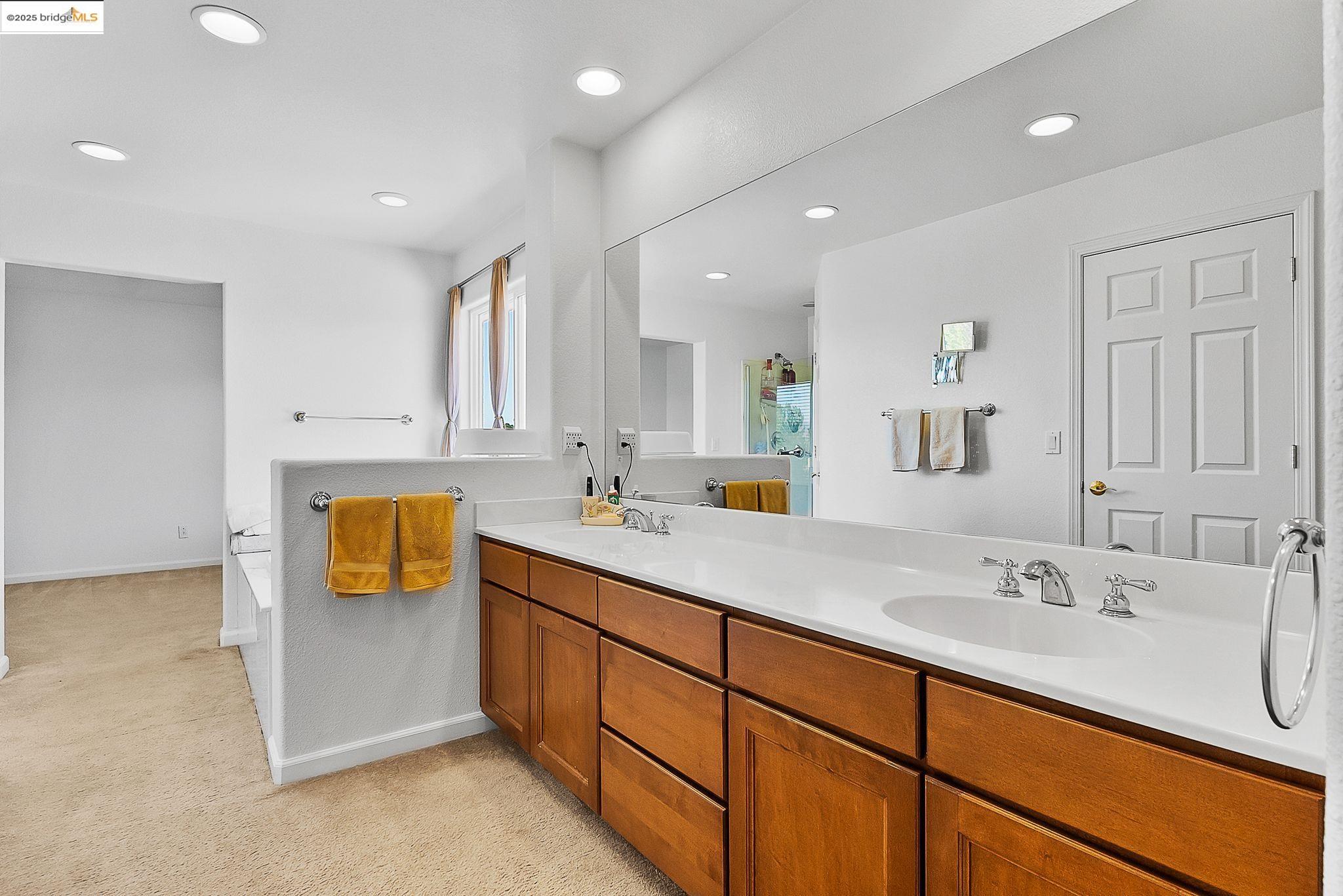 Detail Gallery Image 34 of 59 For 38 Grand Canyon Cir, Oakley,  CA 94561 - 4 Beds | 3 Baths