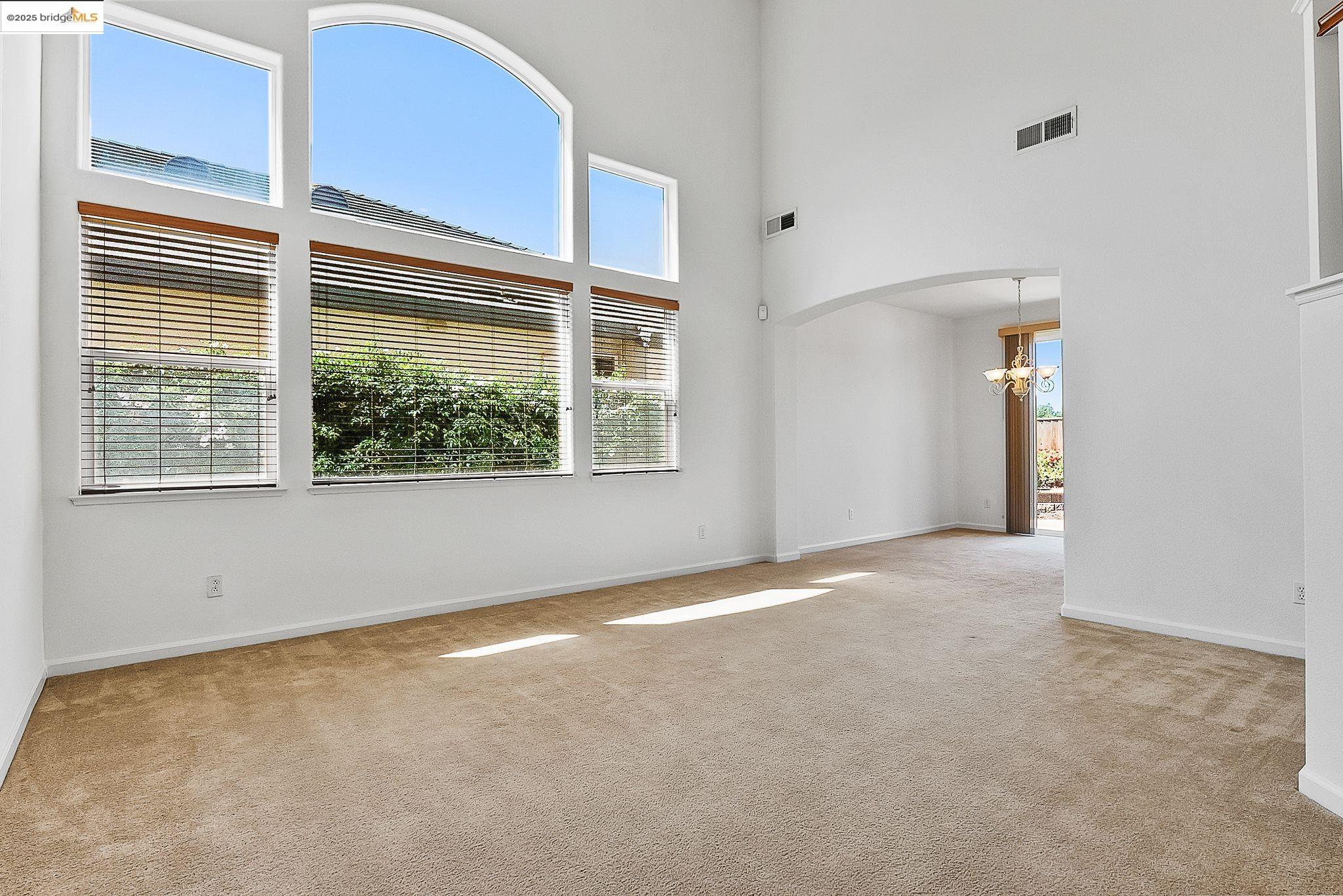 Detail Gallery Image 7 of 59 For 38 Grand Canyon Cir, Oakley,  CA 94561 - 4 Beds | 3 Baths