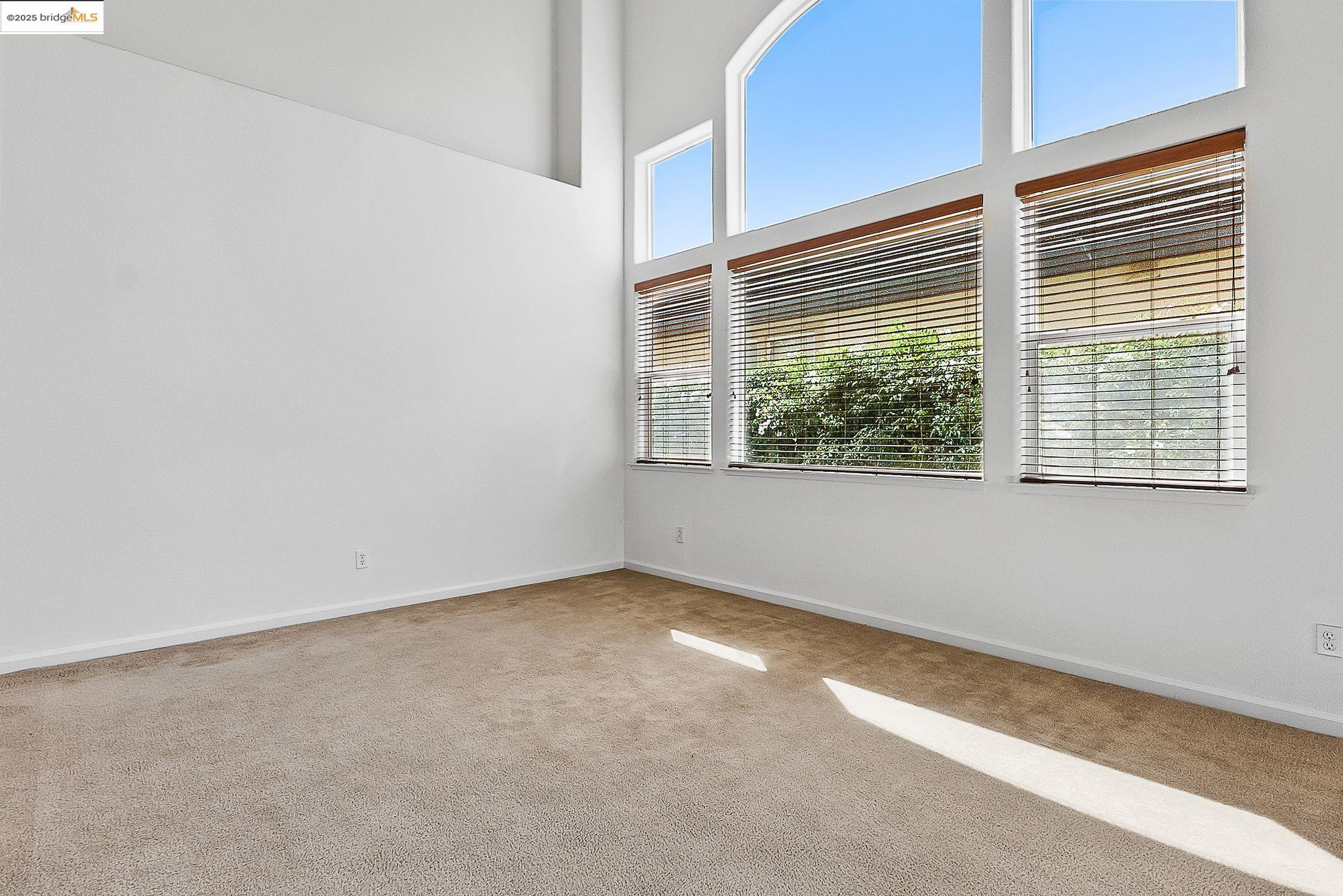 Detail Gallery Image 8 of 59 For 38 Grand Canyon Cir, Oakley,  CA 94561 - 4 Beds | 3 Baths